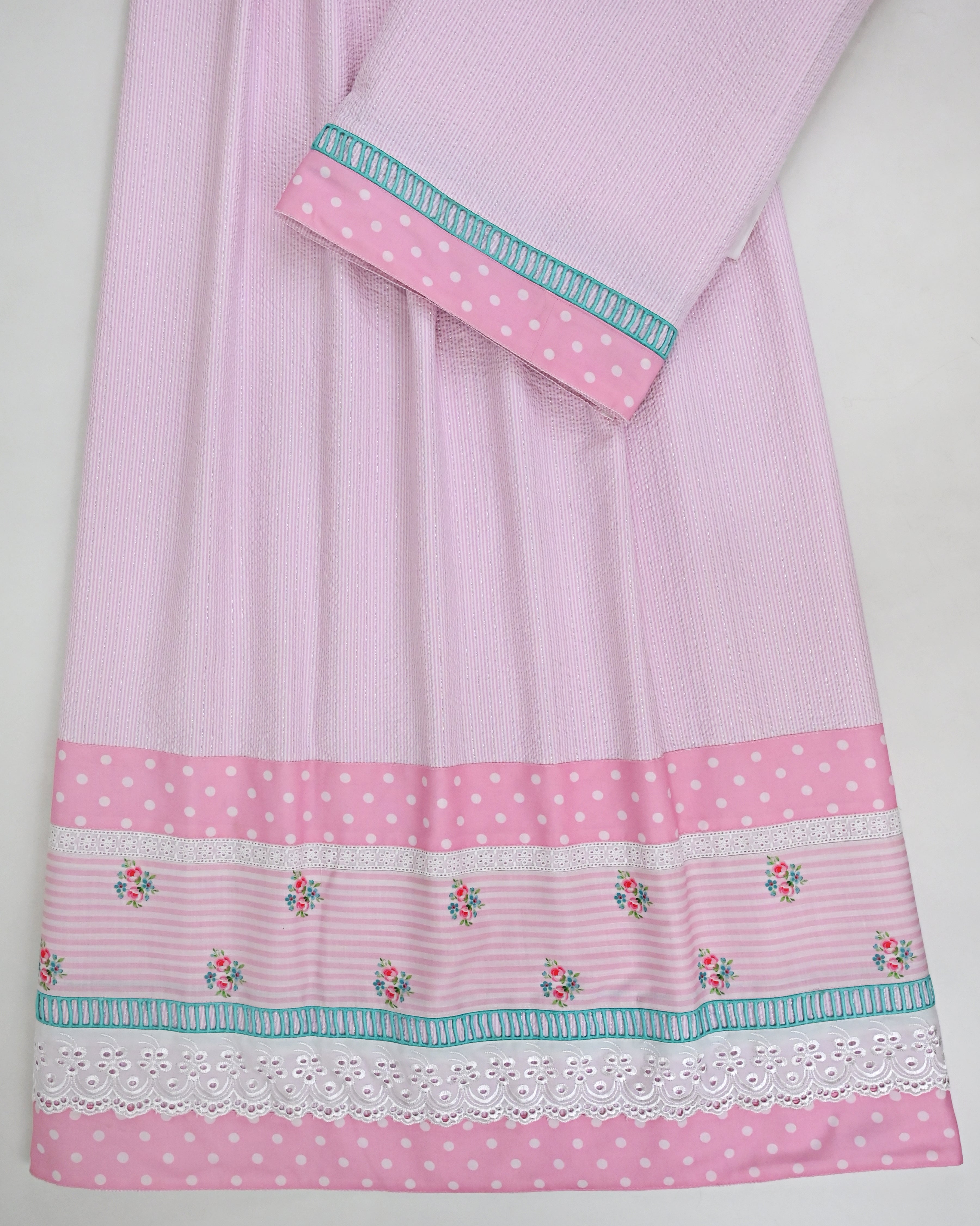 Baby Pink Seersucker Rida With Smart Floral Print Panel & Smart Lace