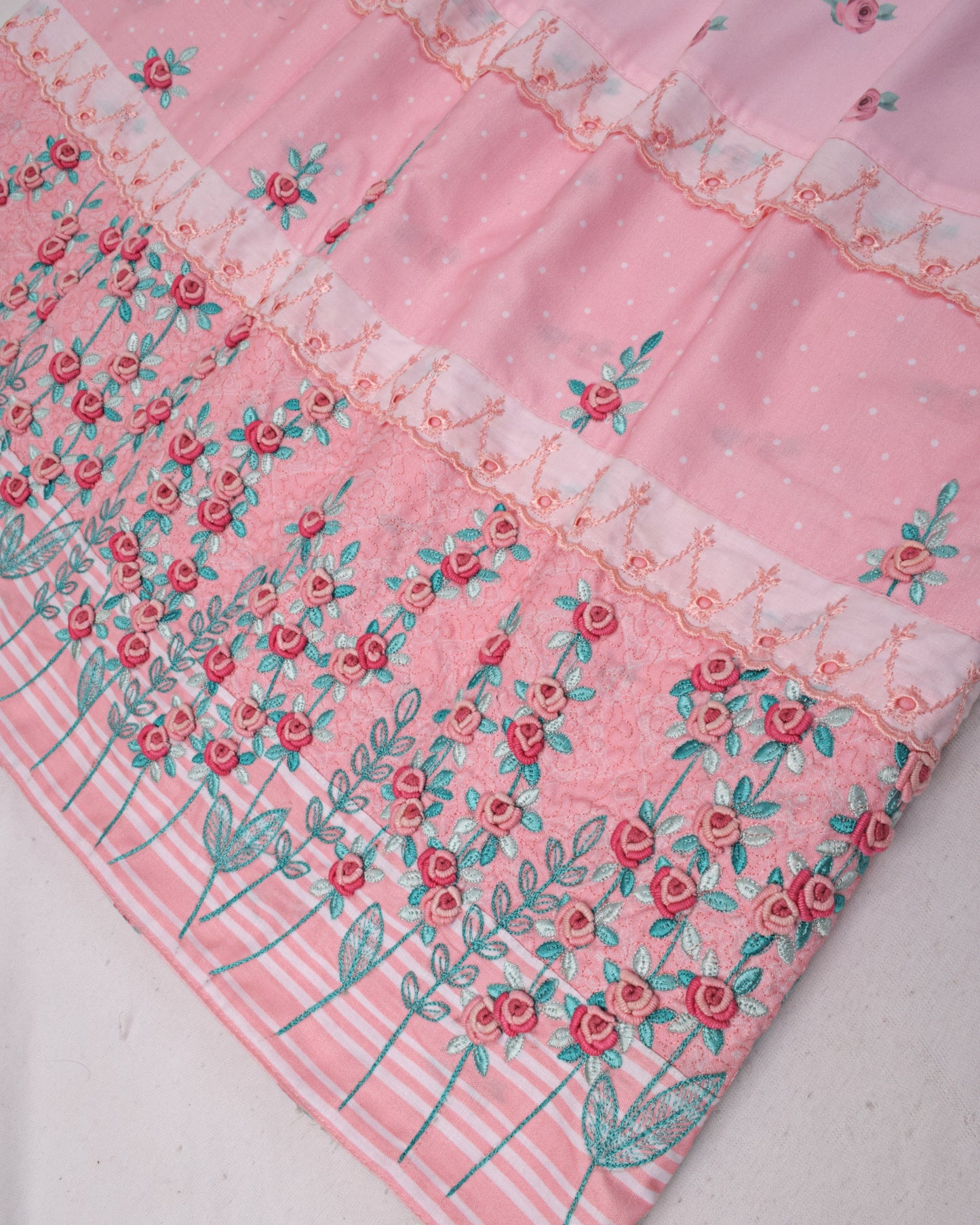 Onion Pink Floral Print Rida With Smart Lace & Bullion Work
