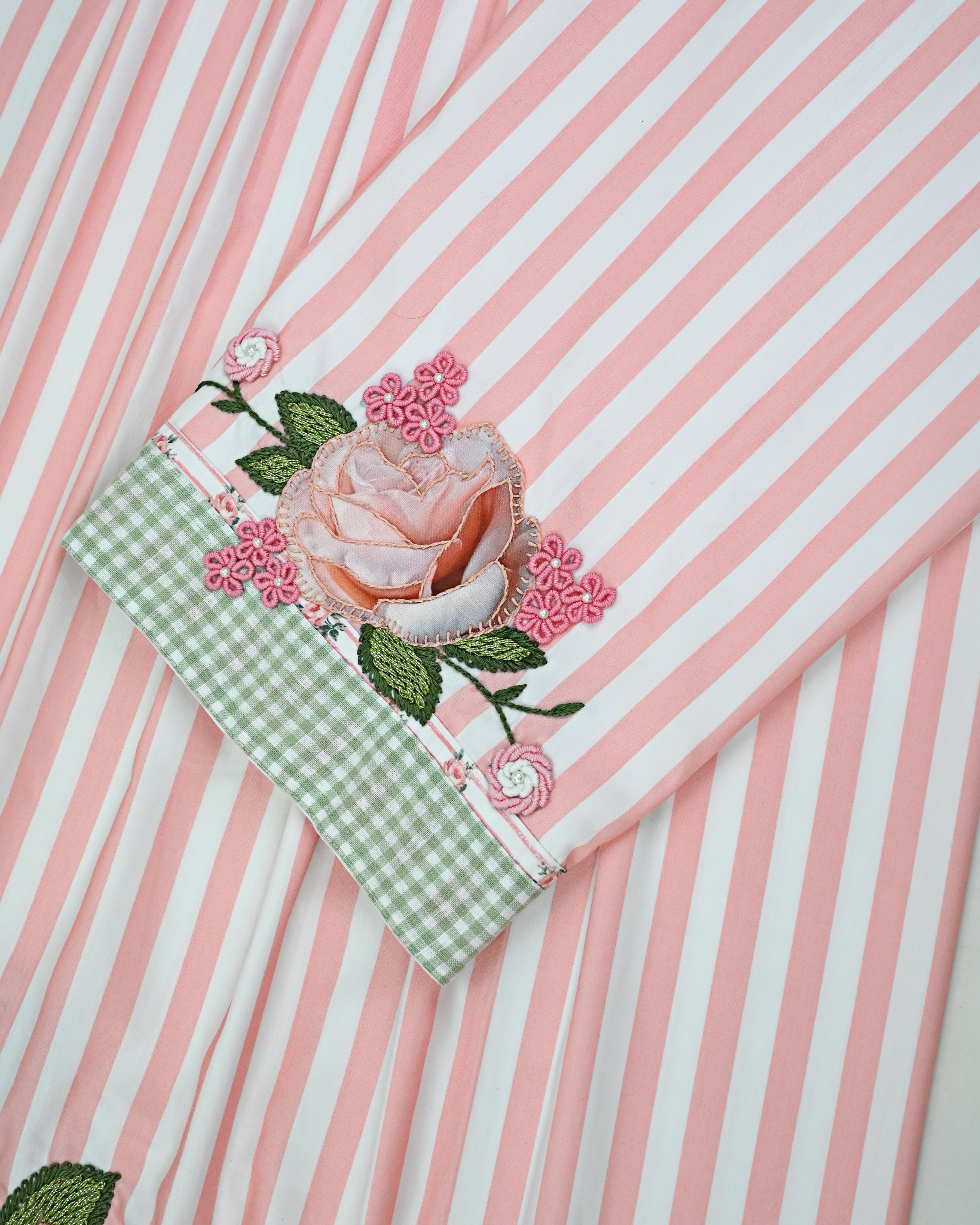 Candy Pink White Stripes Rida With Smart Cheks Panel & Floral Rose Centre Bunch