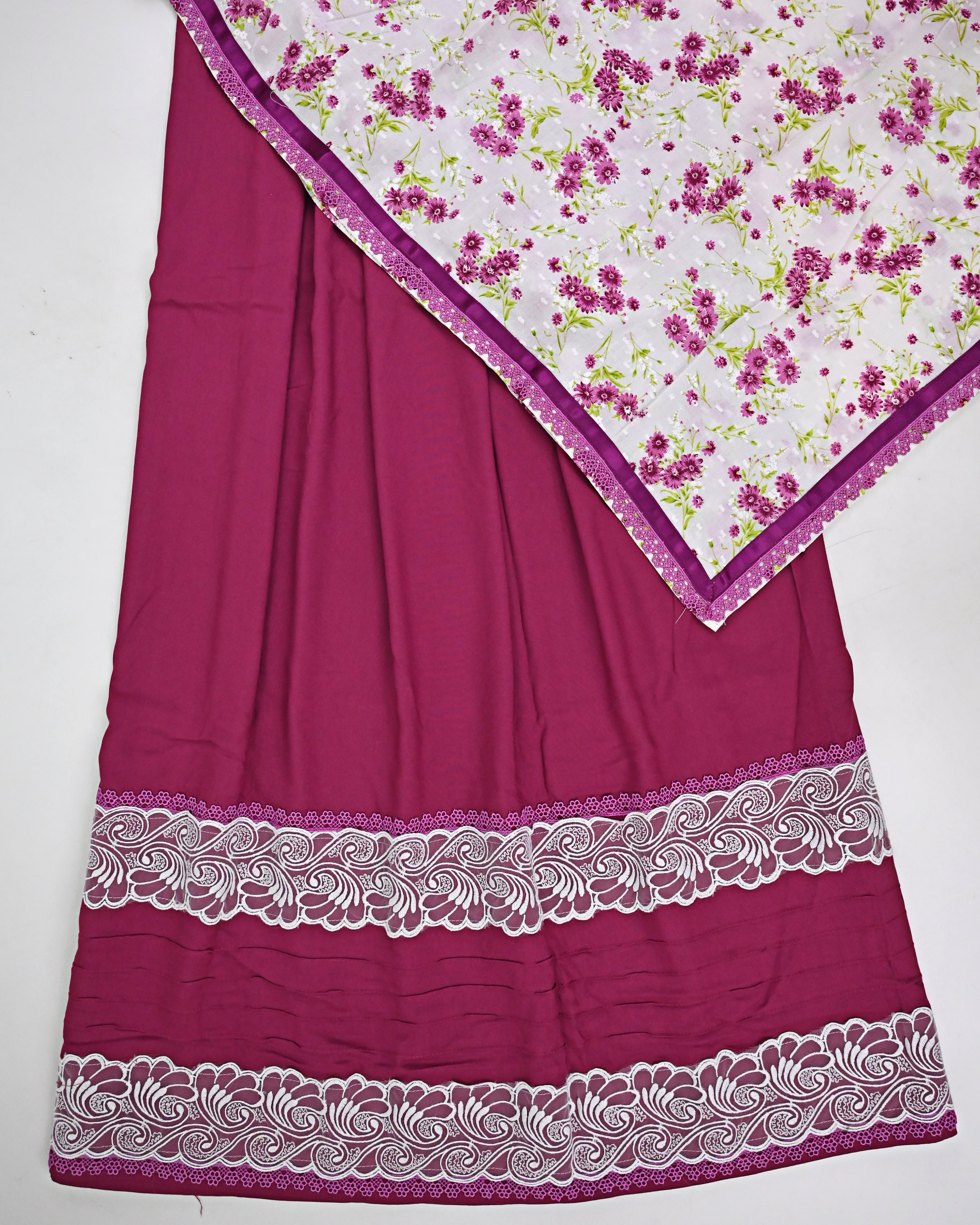 Dark Magenta Jodi With Smart White Floral Lace & Floral Printed Dupatta