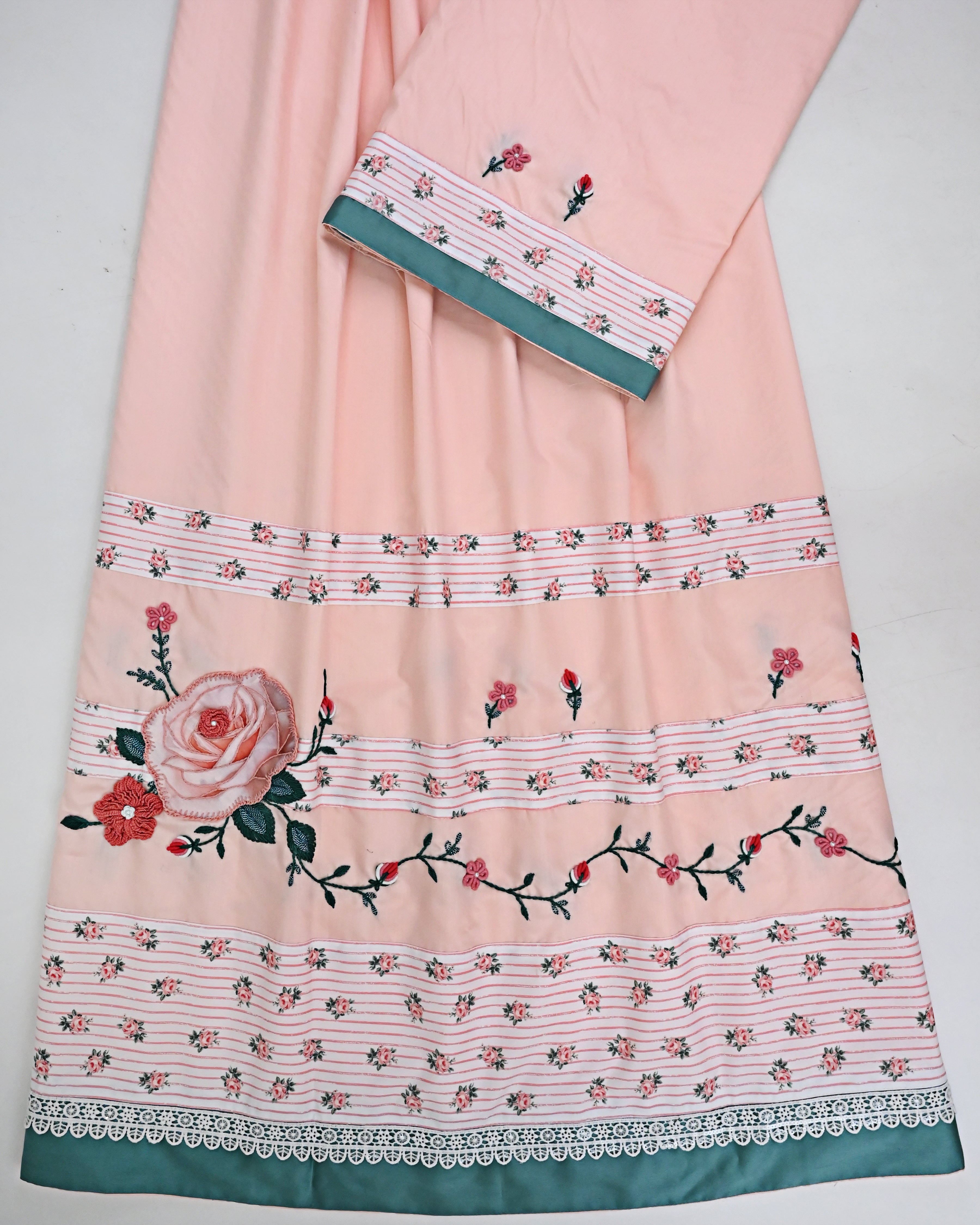 Light Peach Rida With Floral Print Panel & Floral Applique & Embroidery Work