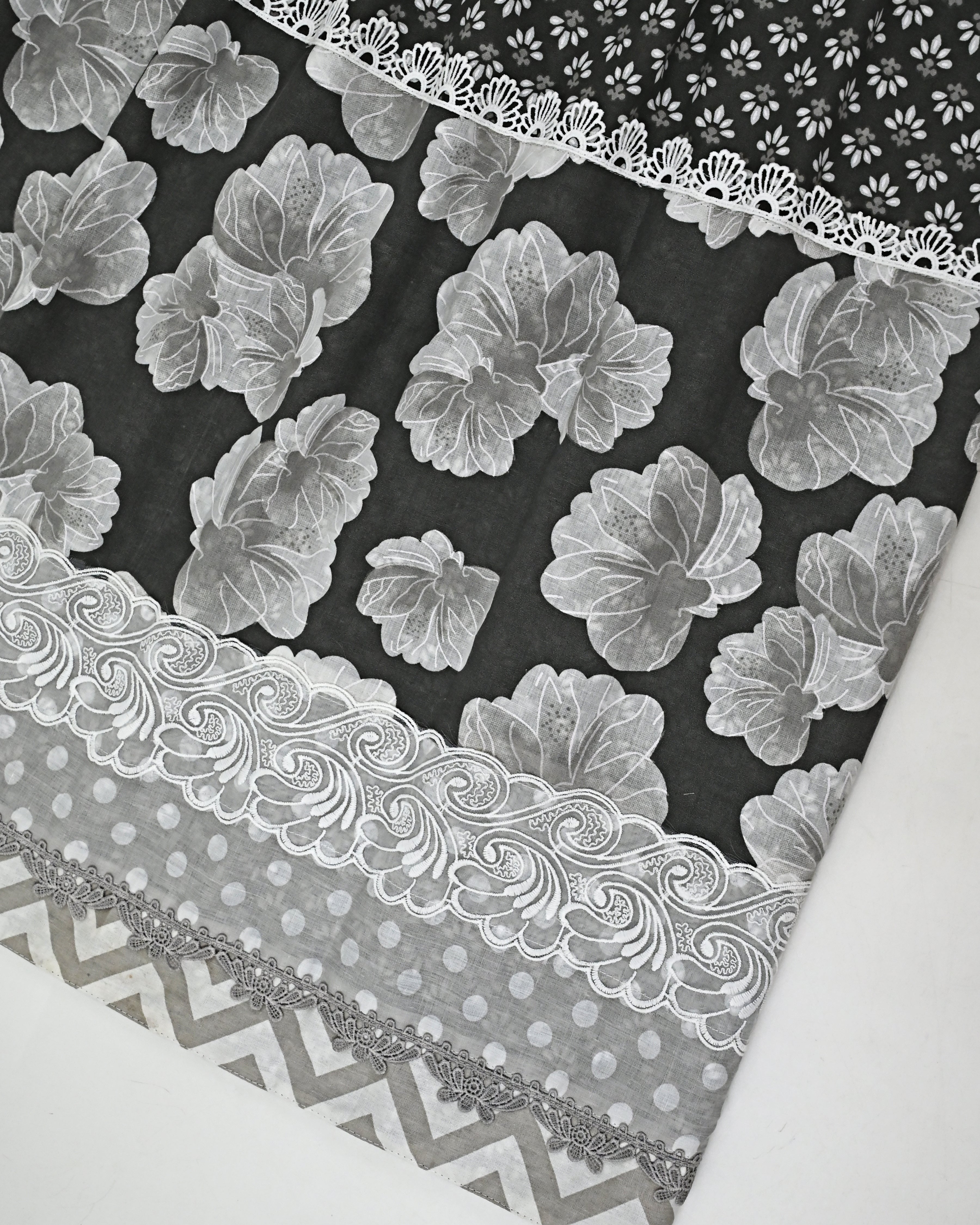 Black & White Floral Print Batik Rida With Smart Floral Panel & Smart Lace