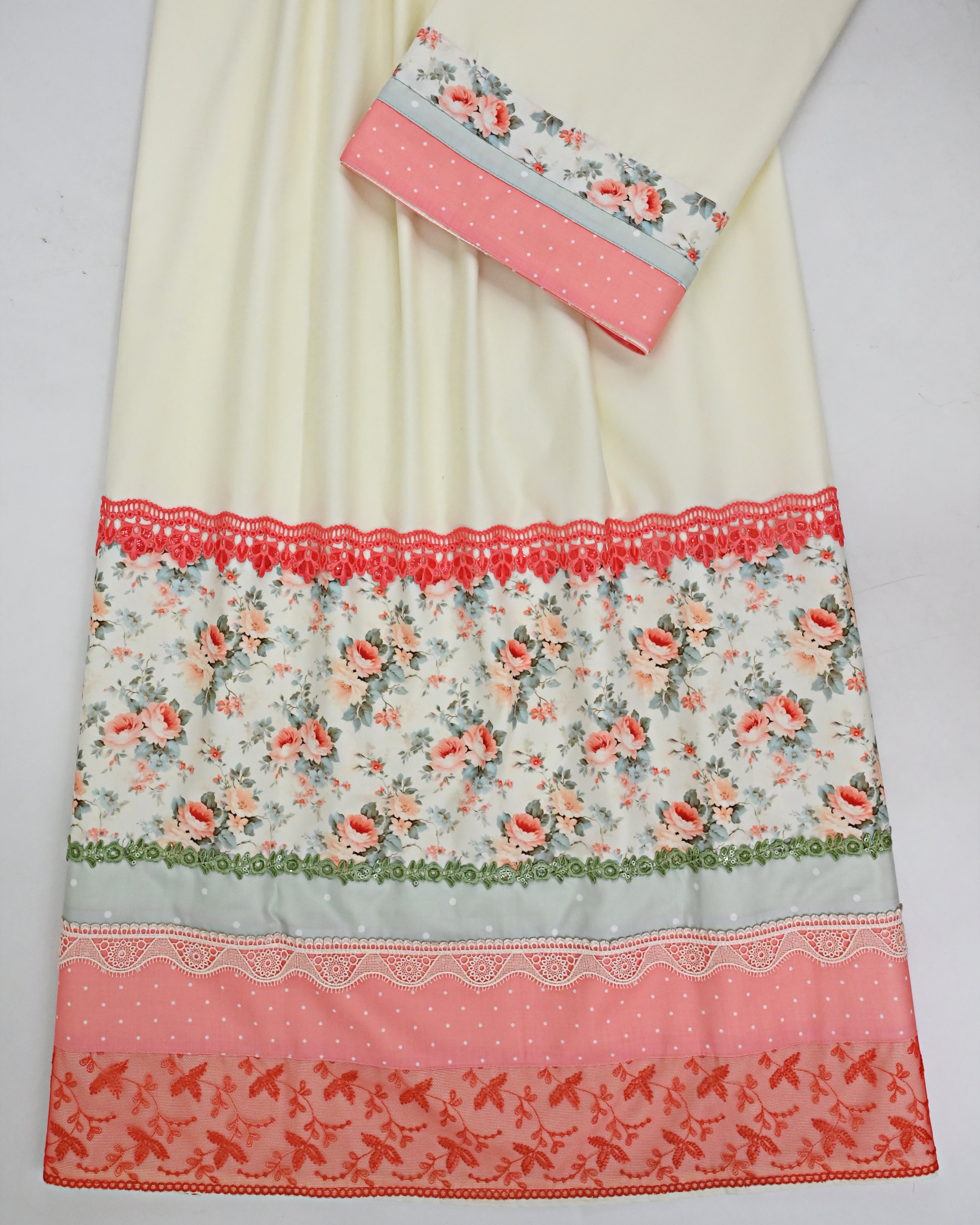 Light Cream Yellow Rida With Smart Floral Panel & Smart Lacing