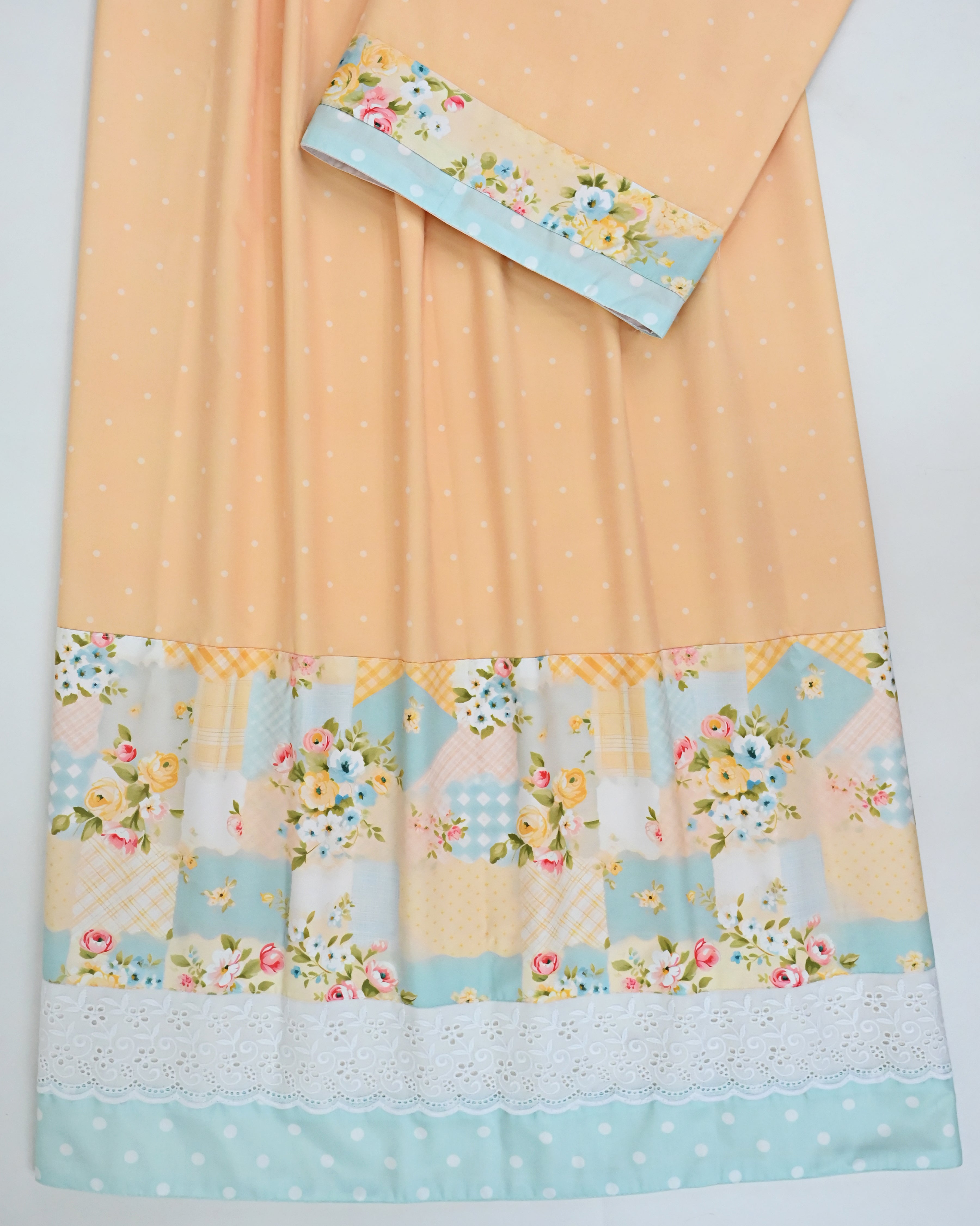 Peach White Dots Rida With Smart Design Printed Panel & Smart Lace