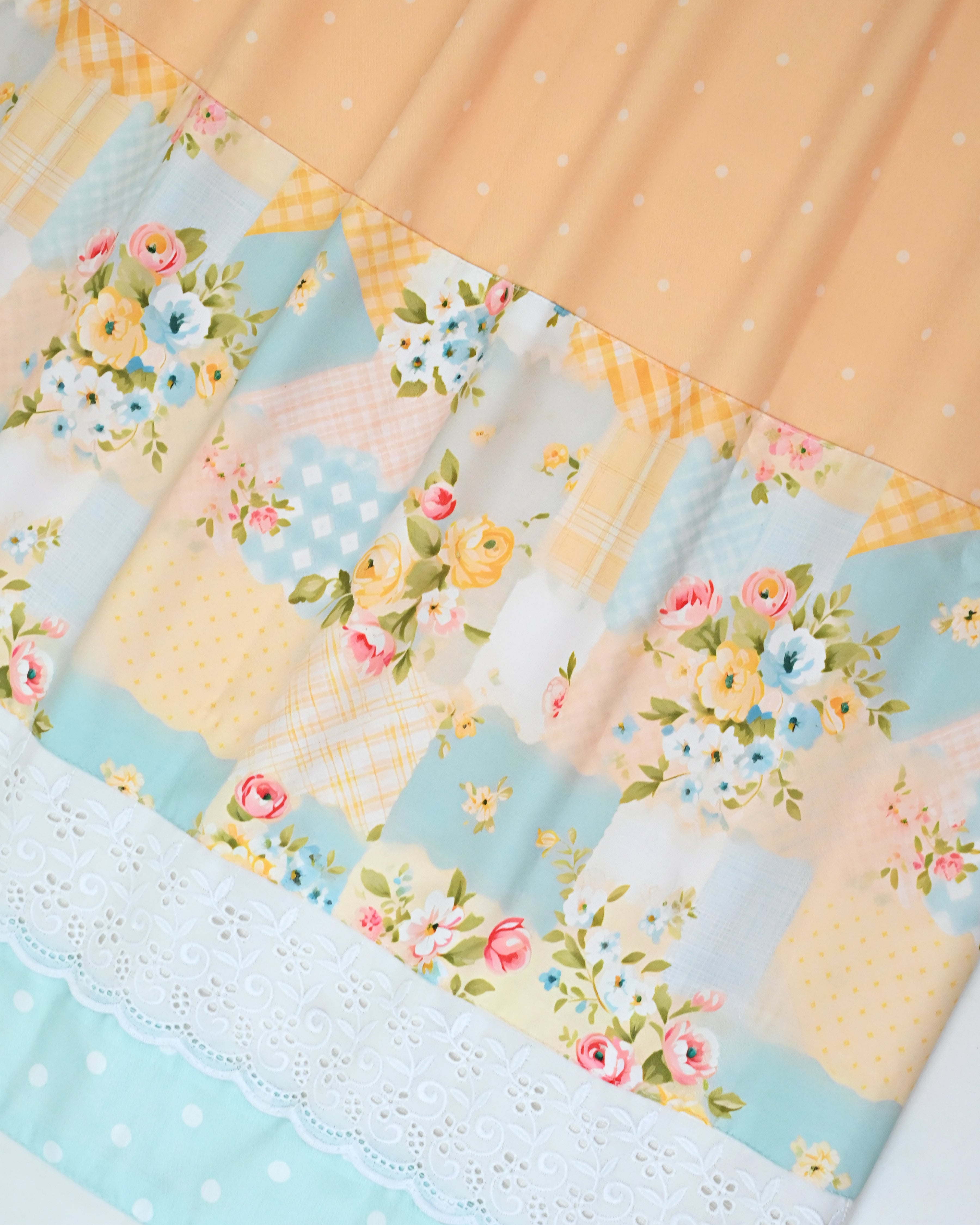 Peach White Dots Rida With Smart Design Printed Panel & Smart Lace