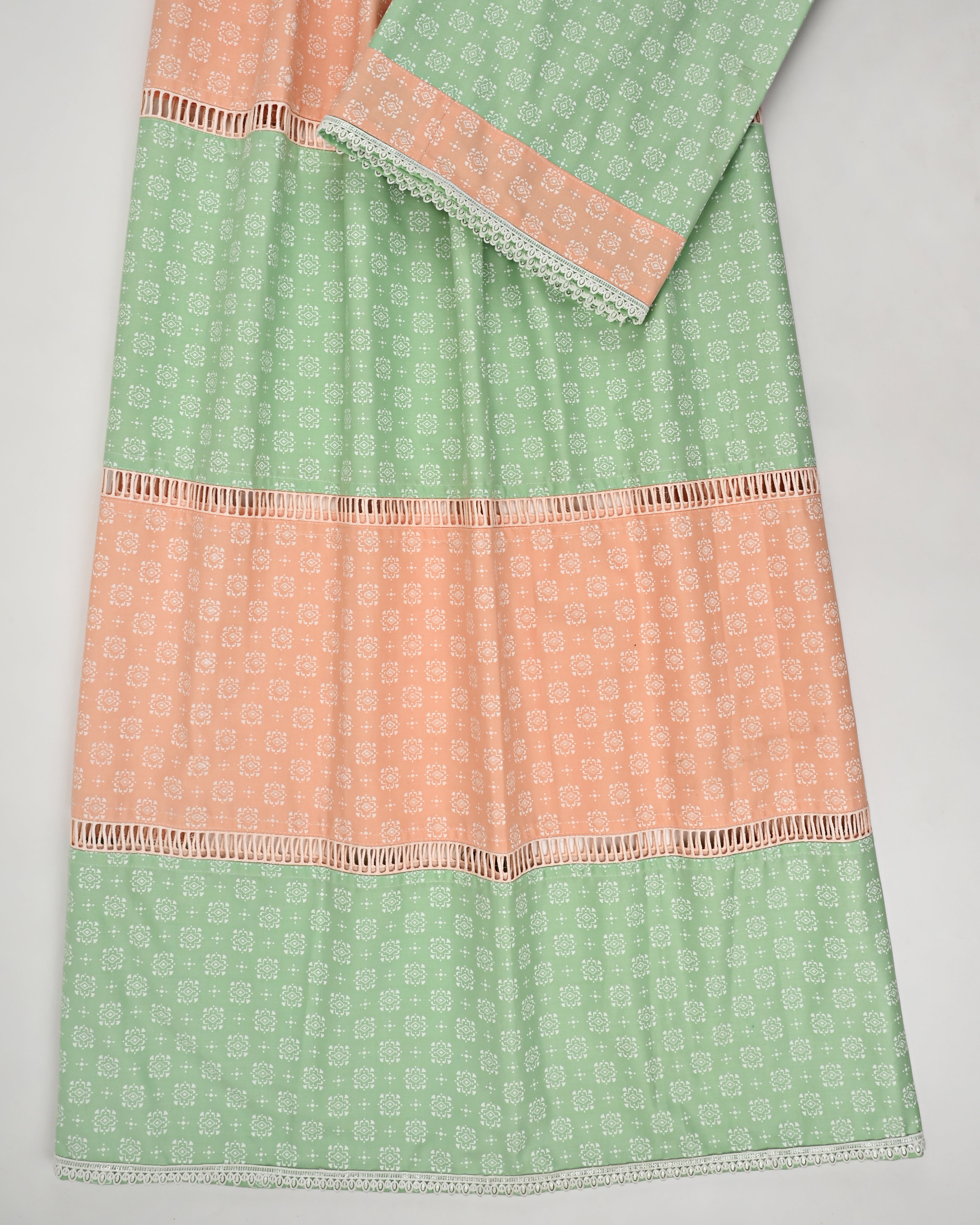 Light Peach & Light Green Self Print Rida With Smart Pattern & Smart Lace