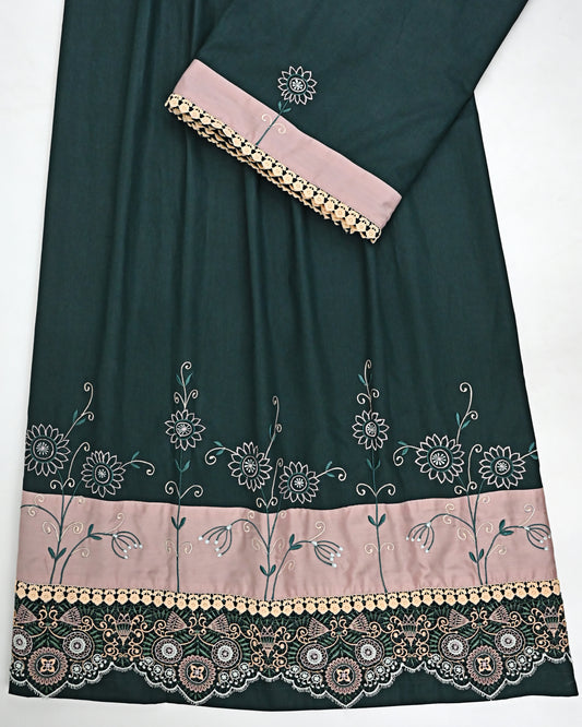 Dark Green Rida With Floral Work On Plain Panel & Smart Colorful Lace