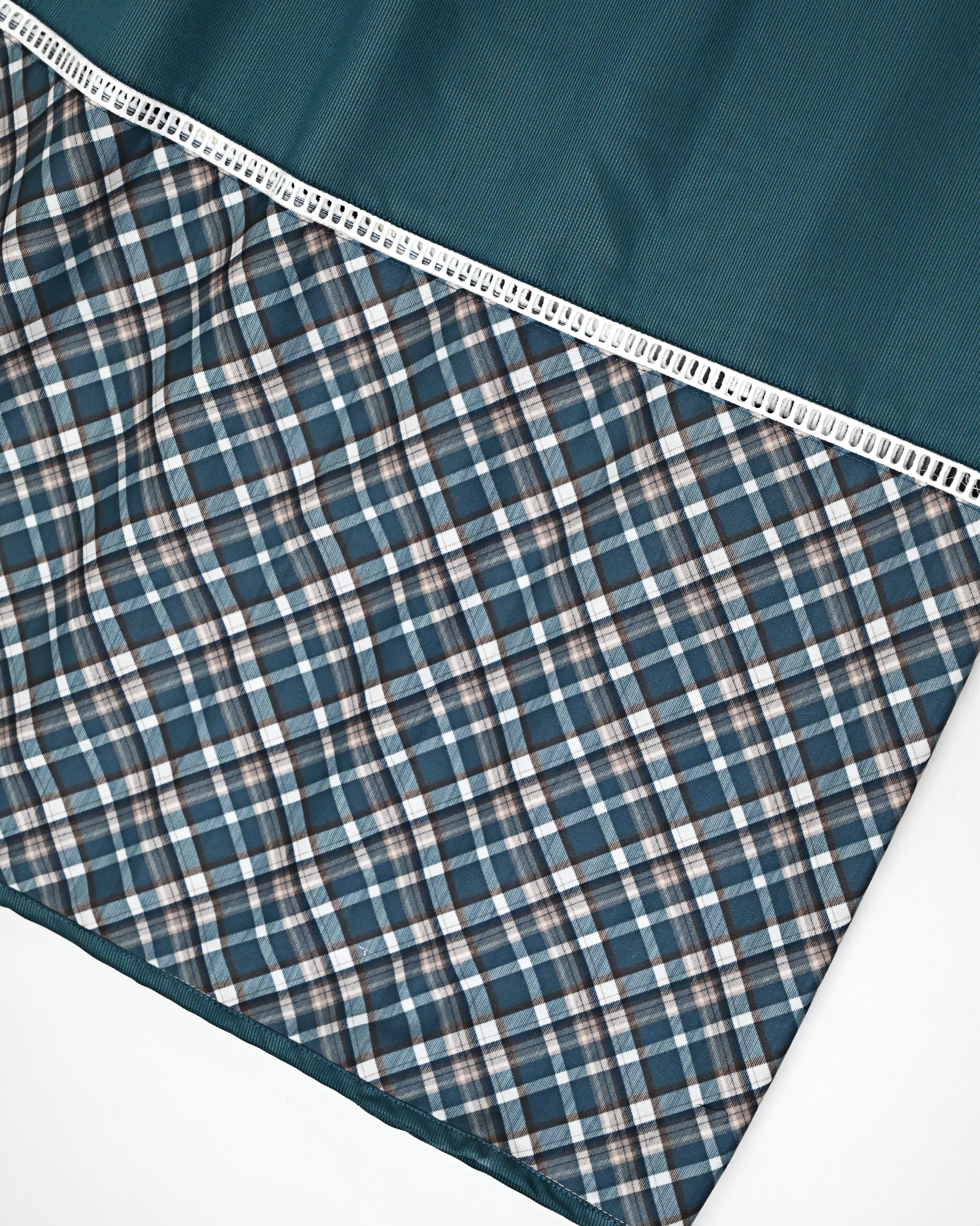 Dark Green & Dark Checks Pattern Rida With Smart Lace