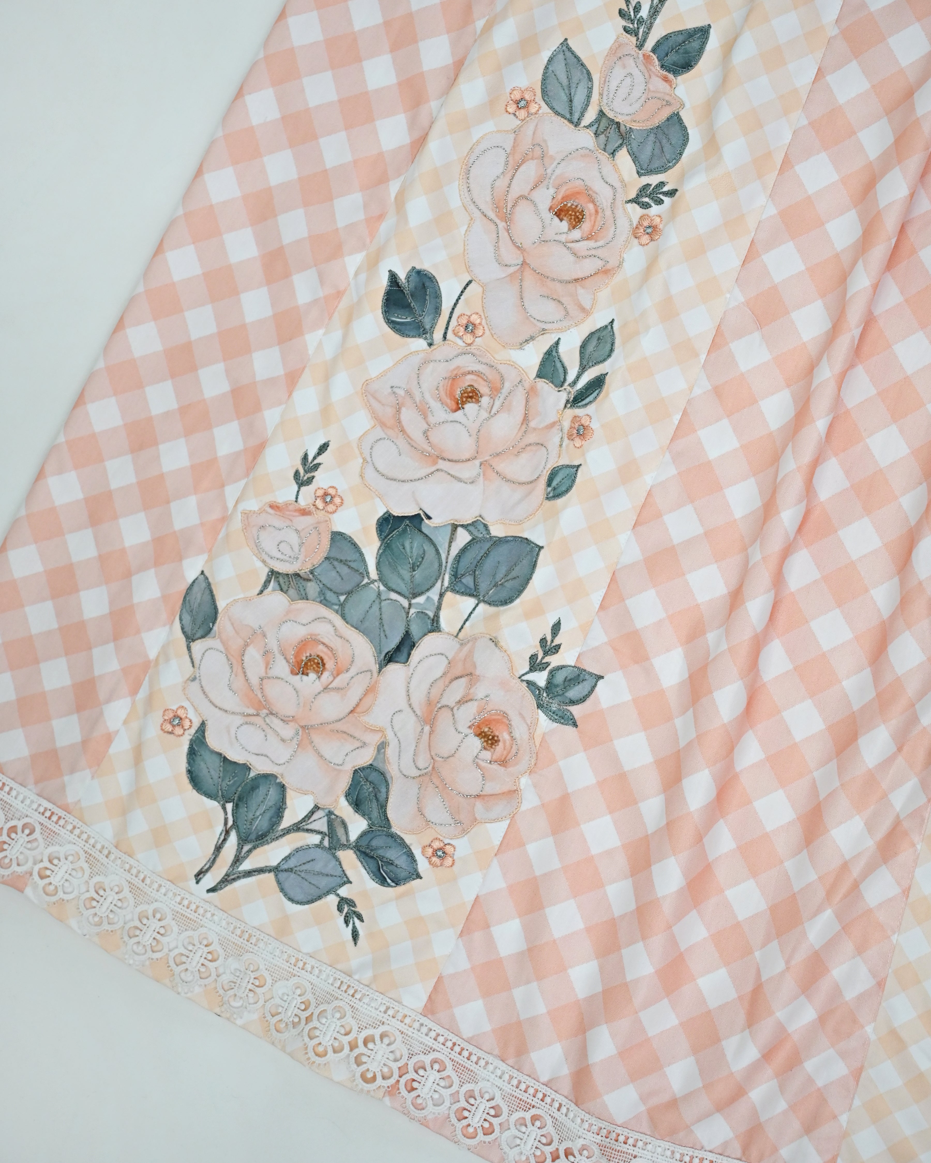 Peach & White Checks Rida With Smart Pattern & Smart Floral Applique Work