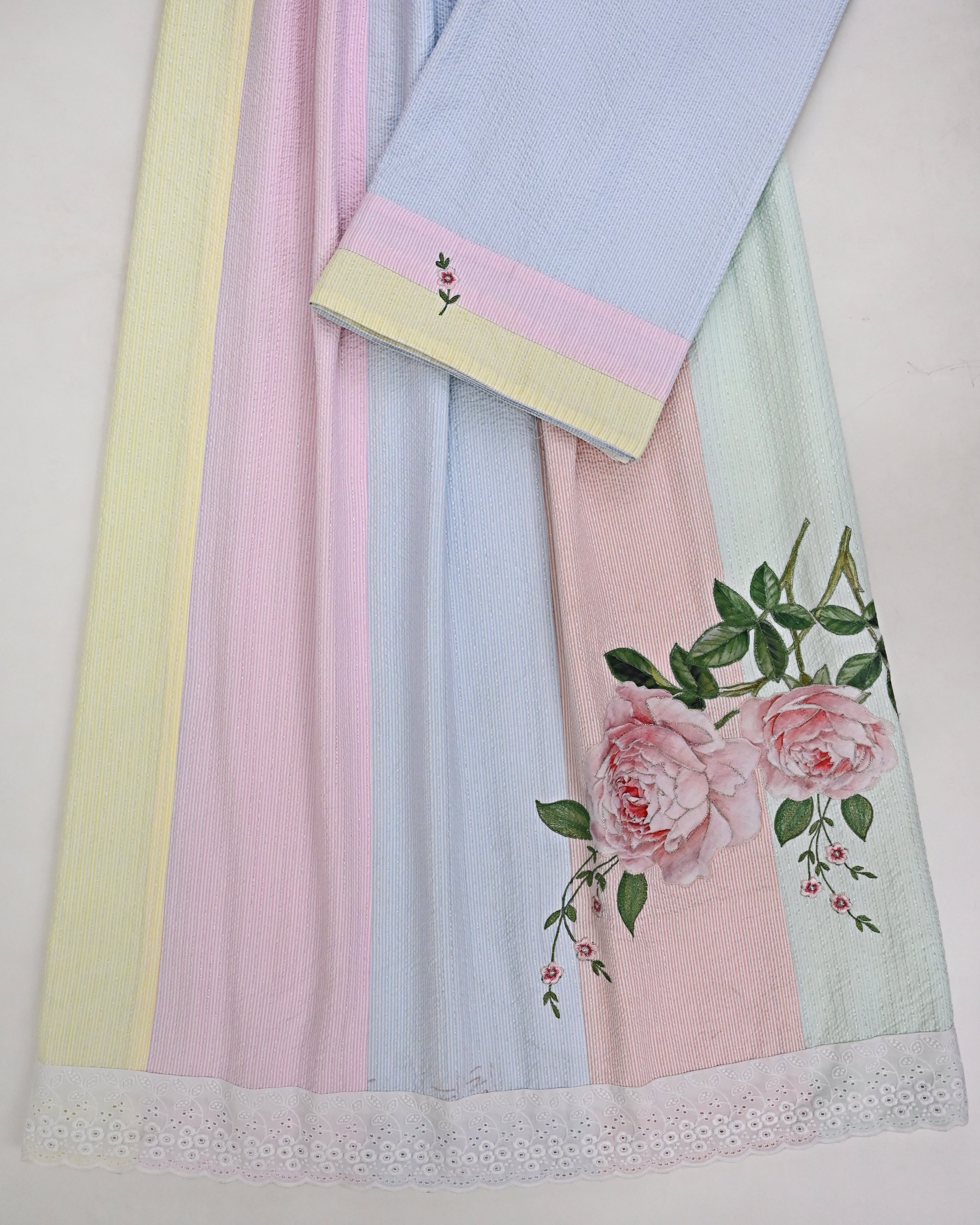 Multi Color Seersucker Fancy Pattern Rida With Smart Floral Work & Lace