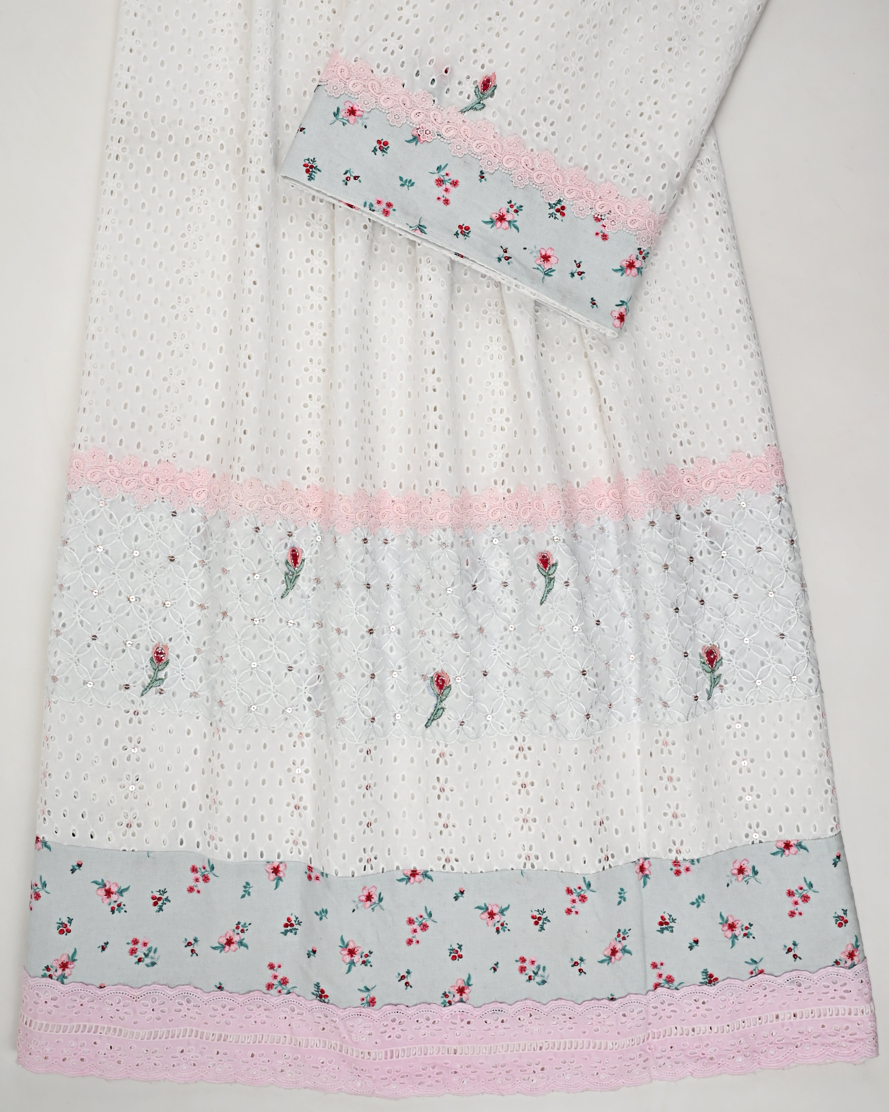 White Hakoba Rida With Smart Lace Floral Panel  All Over Tiki & Floral Work
