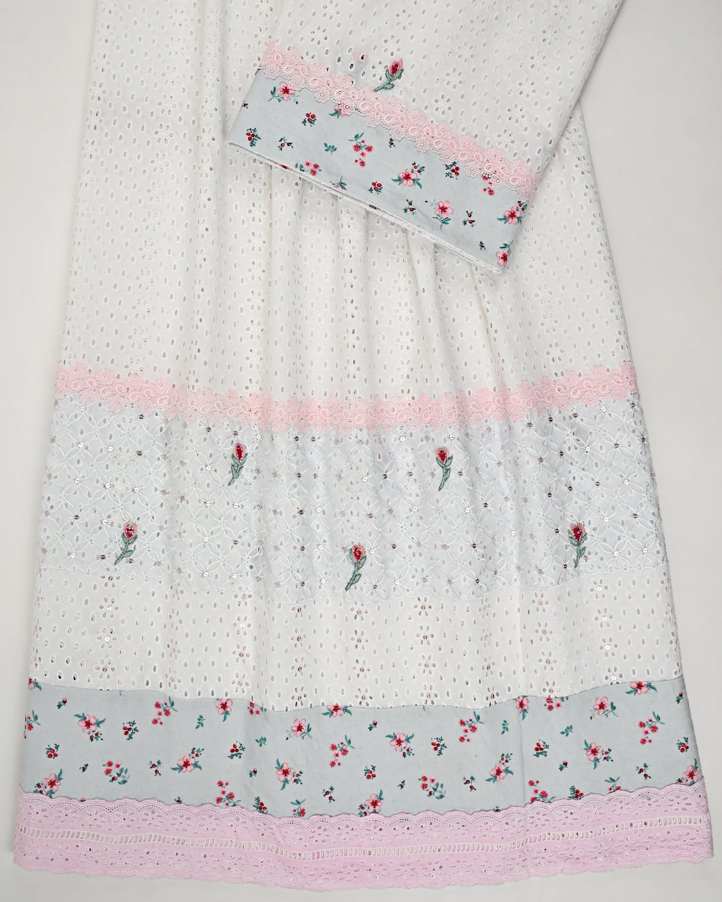 White Hakoba Rida With Smart Lace Floral Panel  All Over Tiki & Floral Work