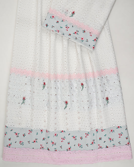 White Hakoba Rida With Smart Lace Floral Panel  All Over Tiki & Floral Work