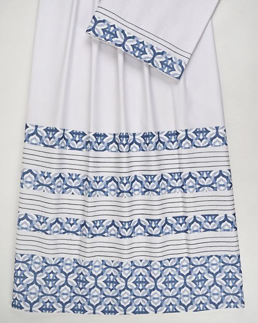 White Rida With Smart Blue Print Patta Pattern & Anchor Pattern