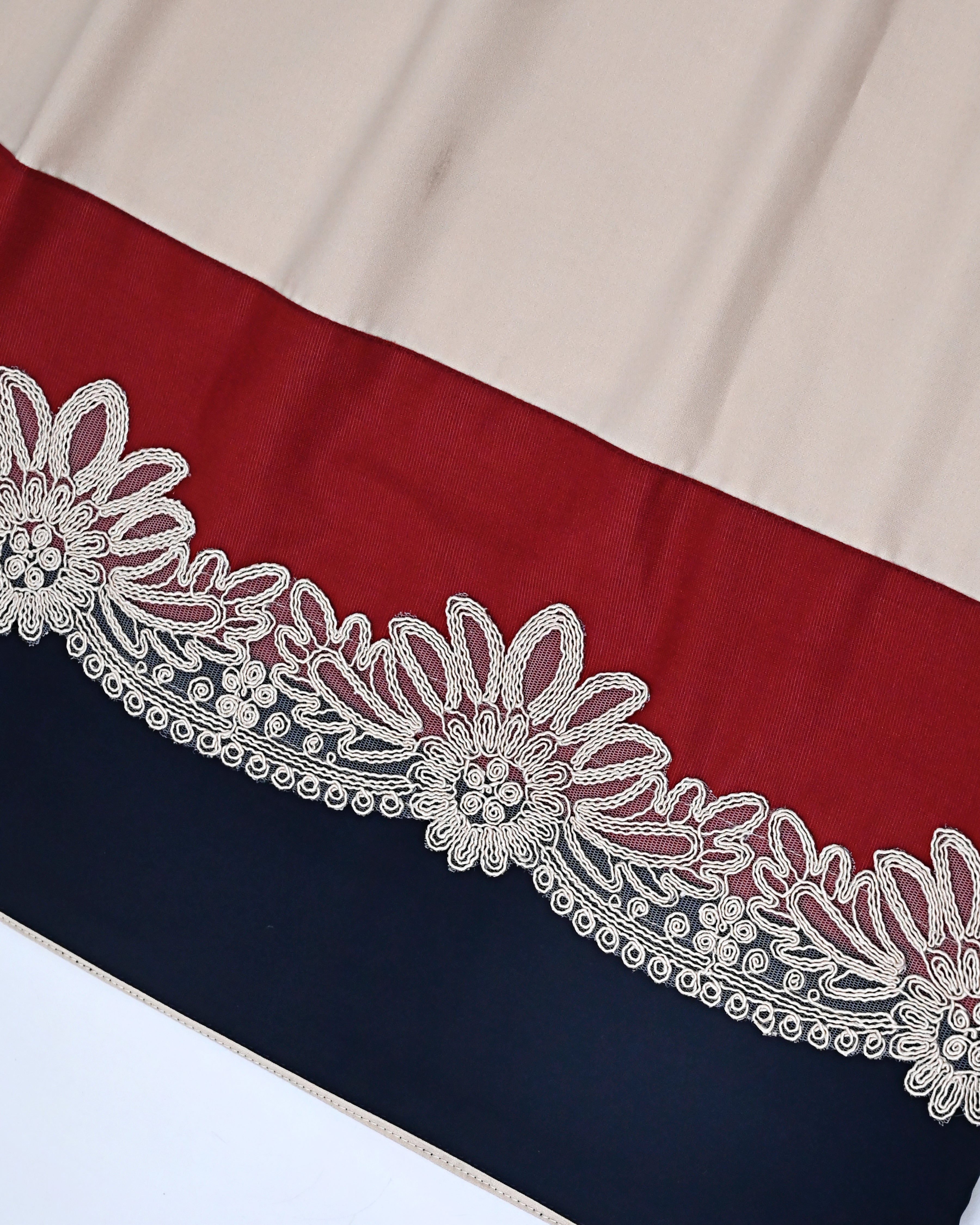 Beige Rida With Smart Dark Panel & Smart Floral Lace