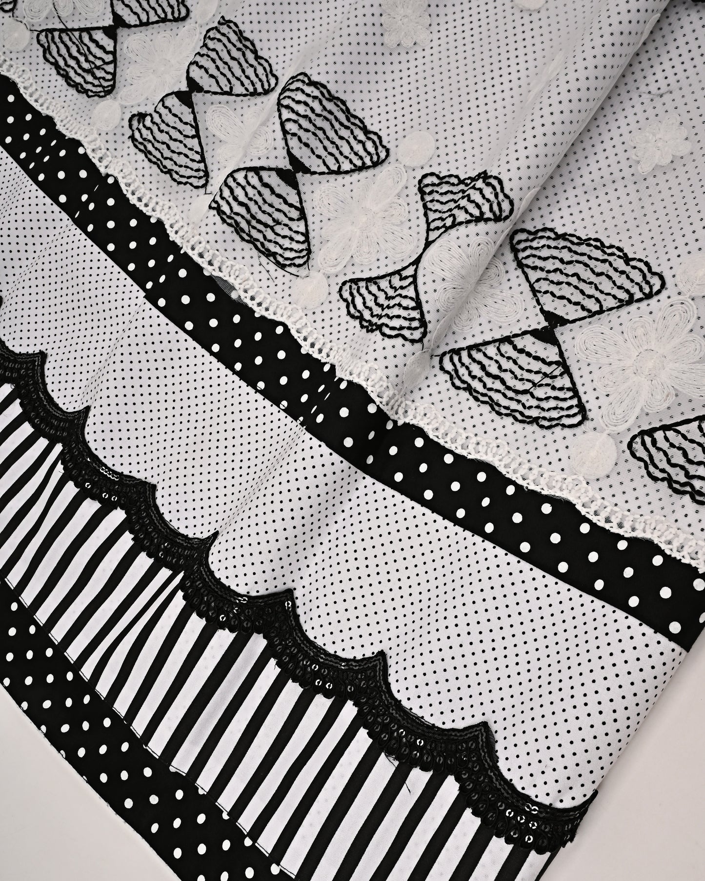 White Black Dots Rida With Smart Laces & Pattern