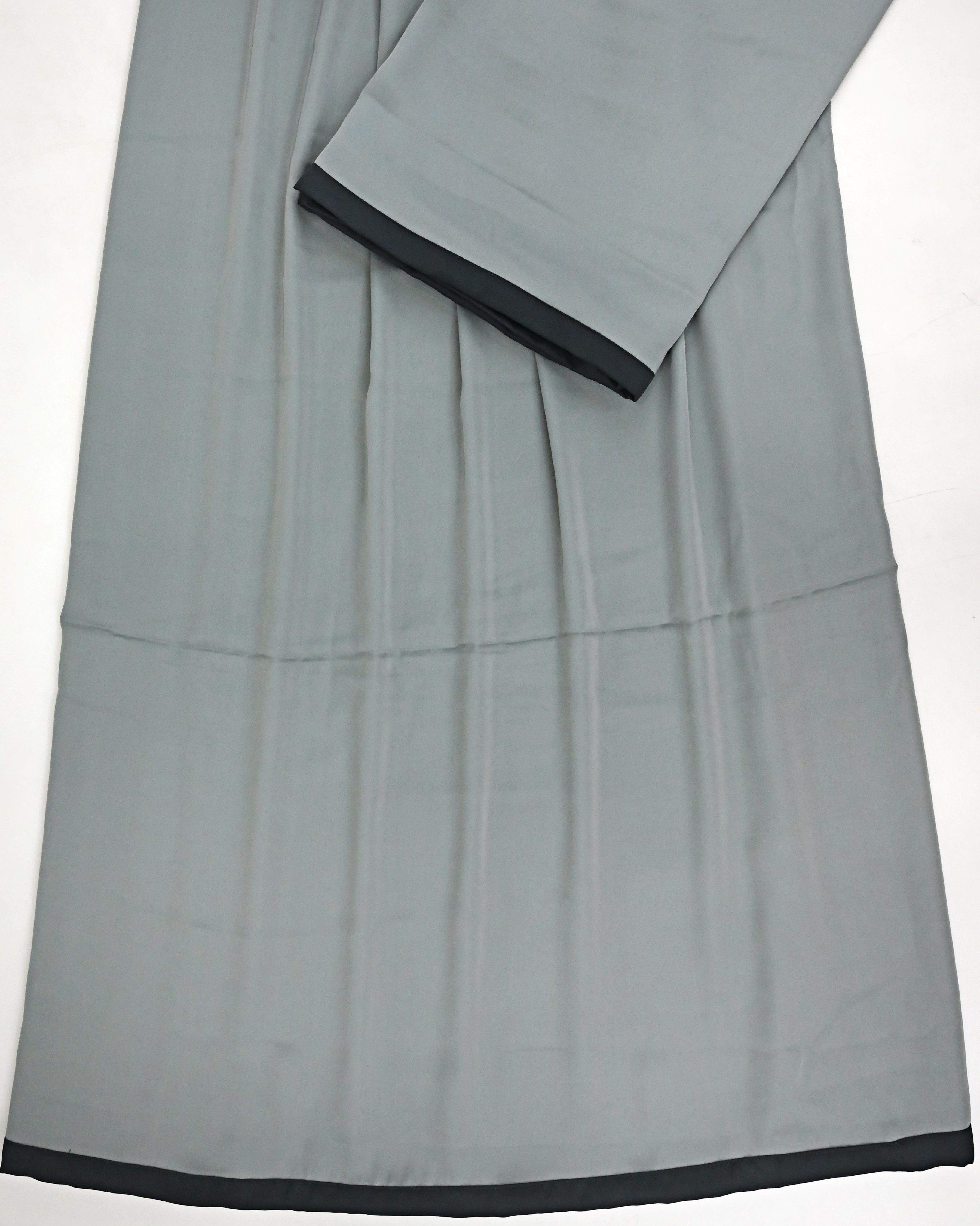 Cool Grey Ohbat Abaya Rida With Smart Black Patti