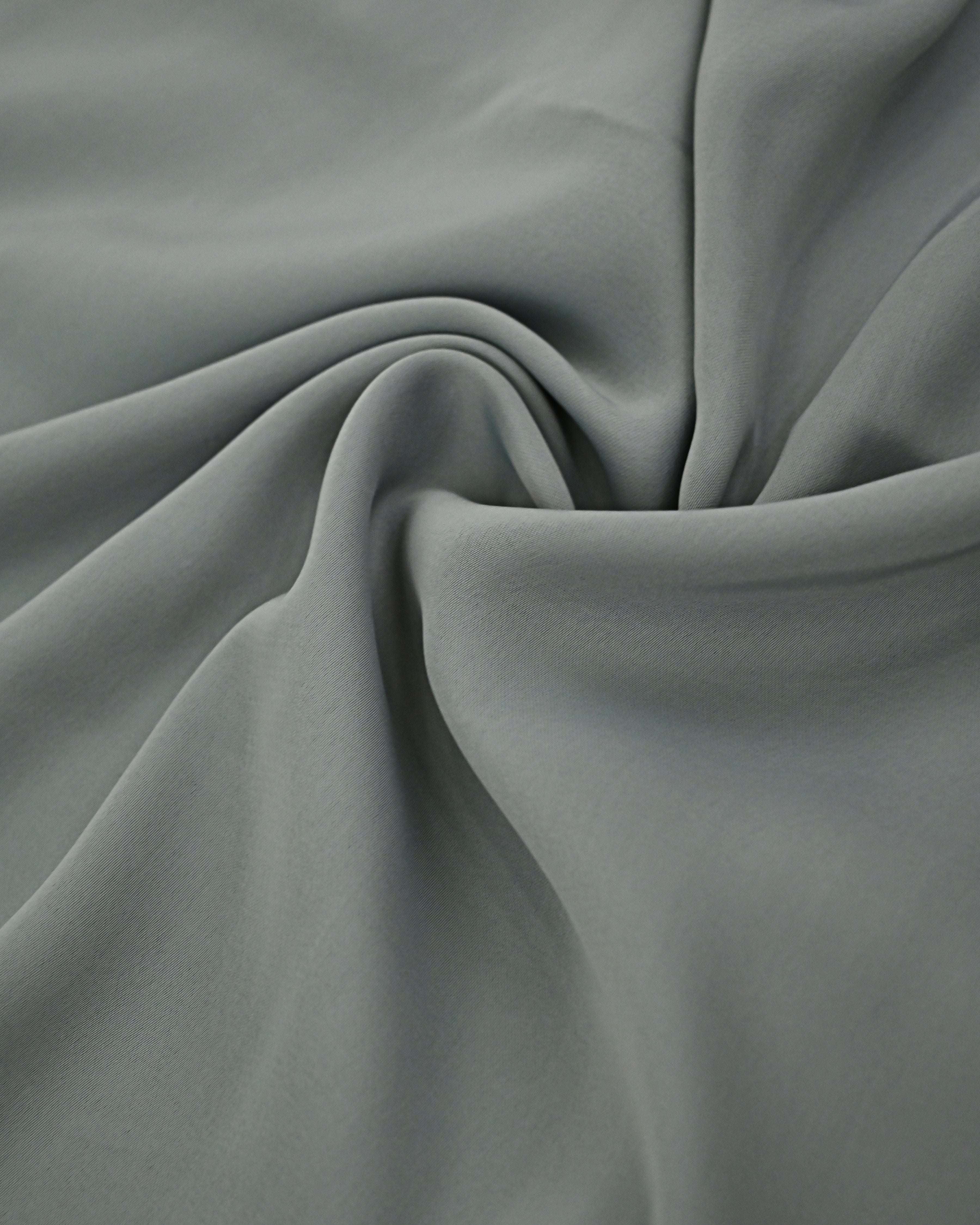 Cool Grey Ohbat Abaya Rida With Smart Black Patti