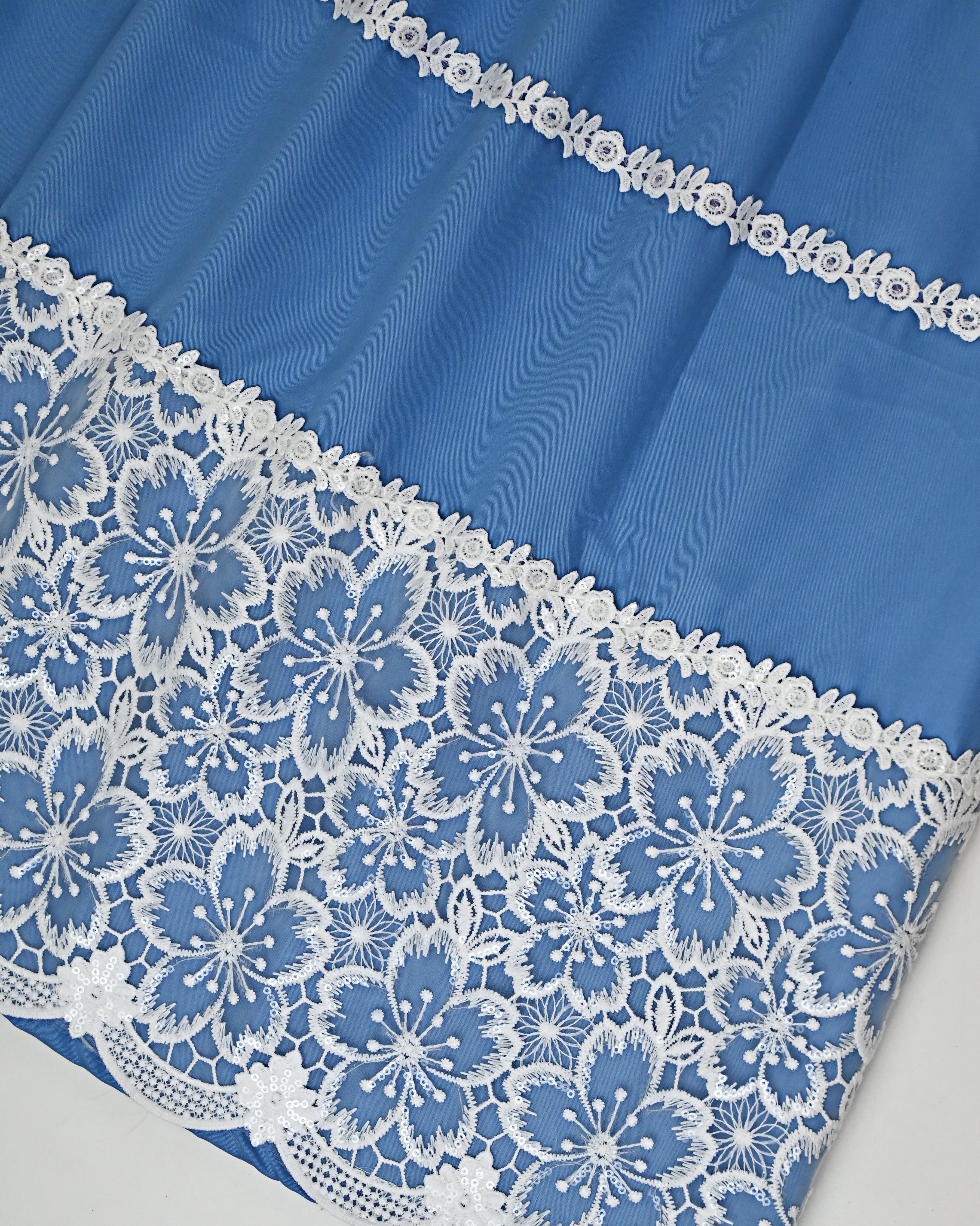 Yale Blue Rida With Smart Floral White Lacing