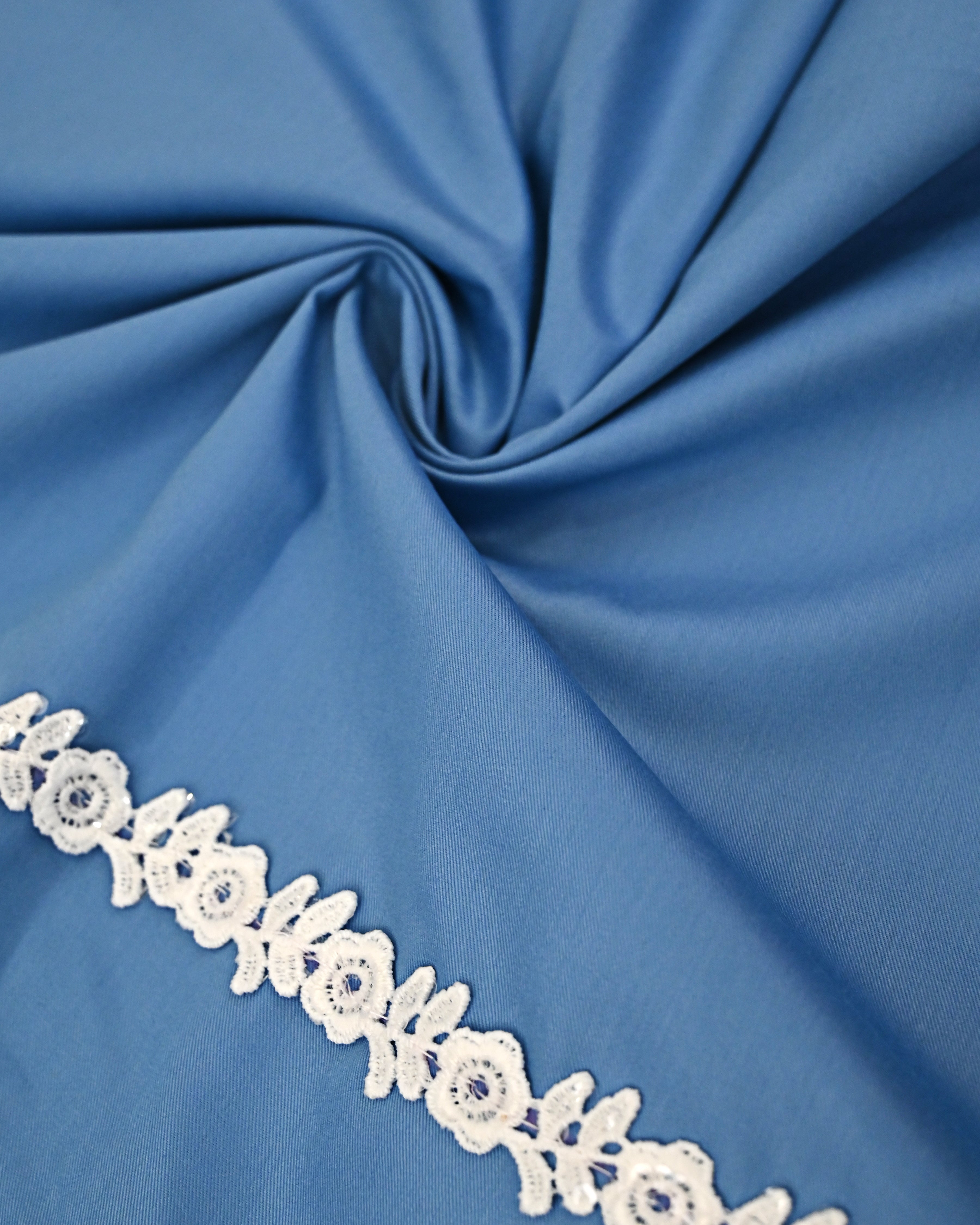 Yale Blue Rida With Smart Floral White Lacing