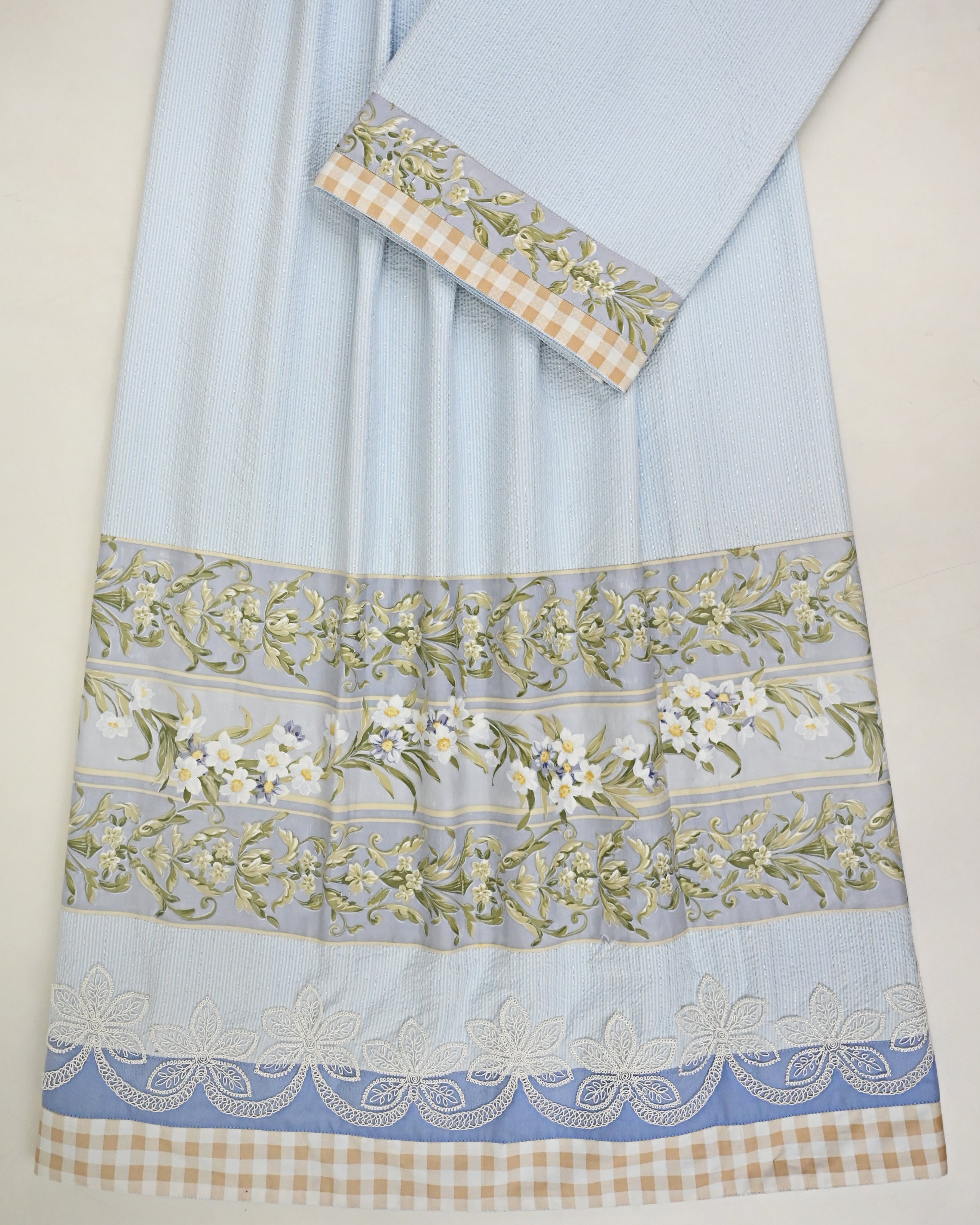 Light Blue Popcorn Rida With Smart Floral Print Panel & Smart Floral Lace