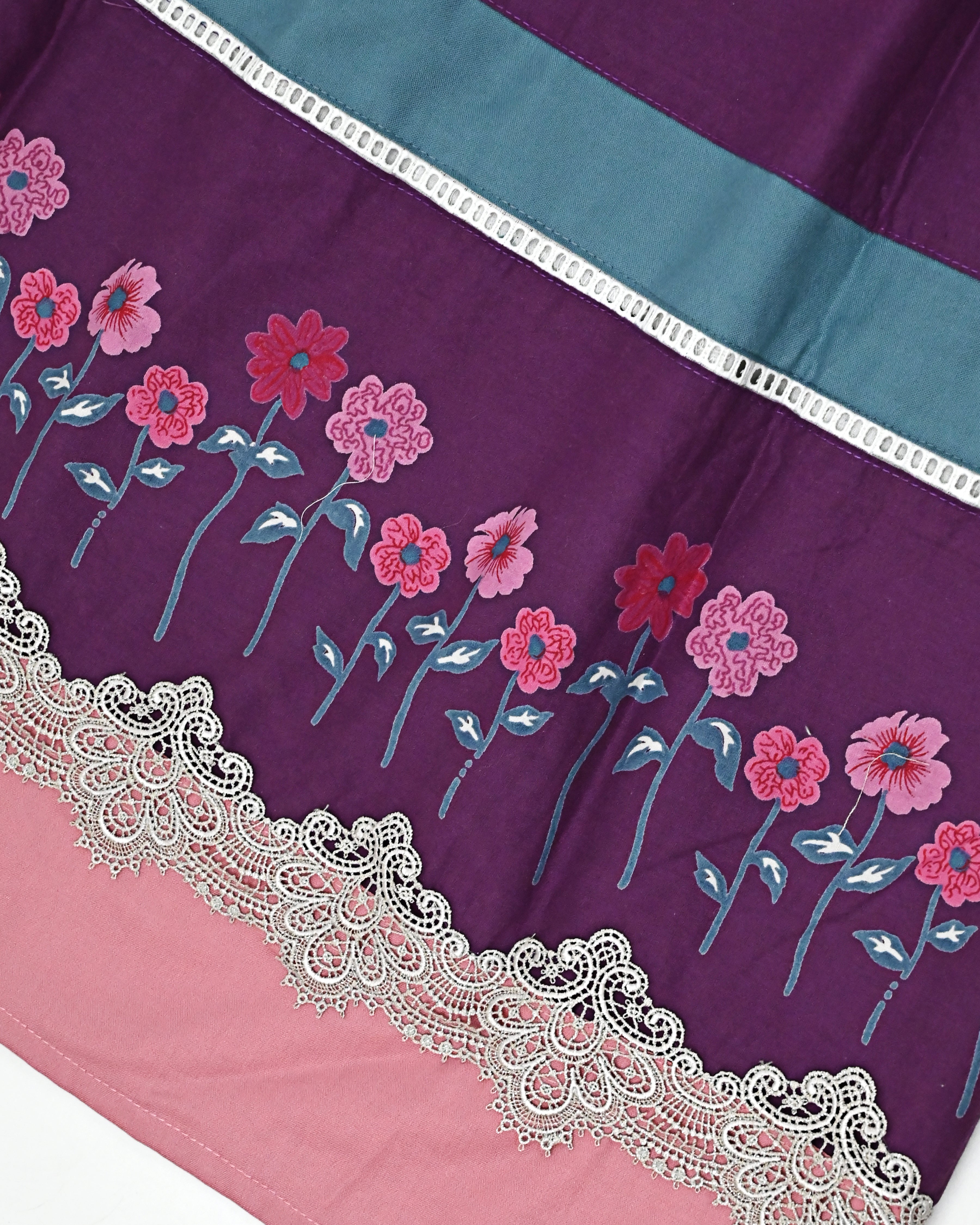 Dark Purple Pink Blue Fancy Pattern Floral Border & Smart Lace