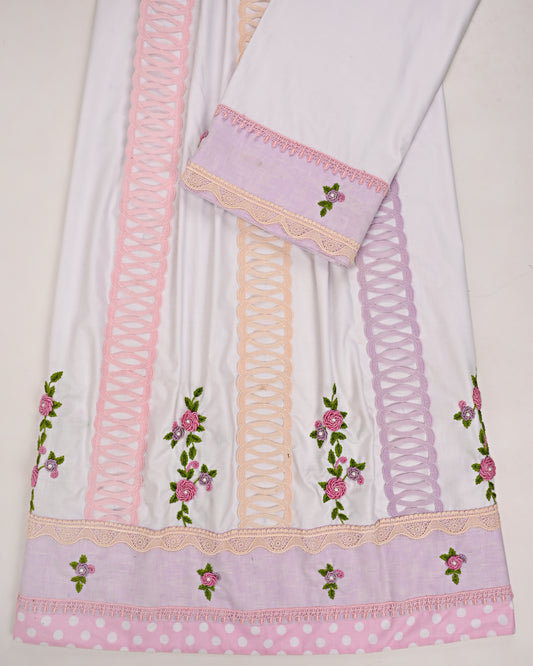 White Rida With Standing Lace Pattern & Floral Handwork