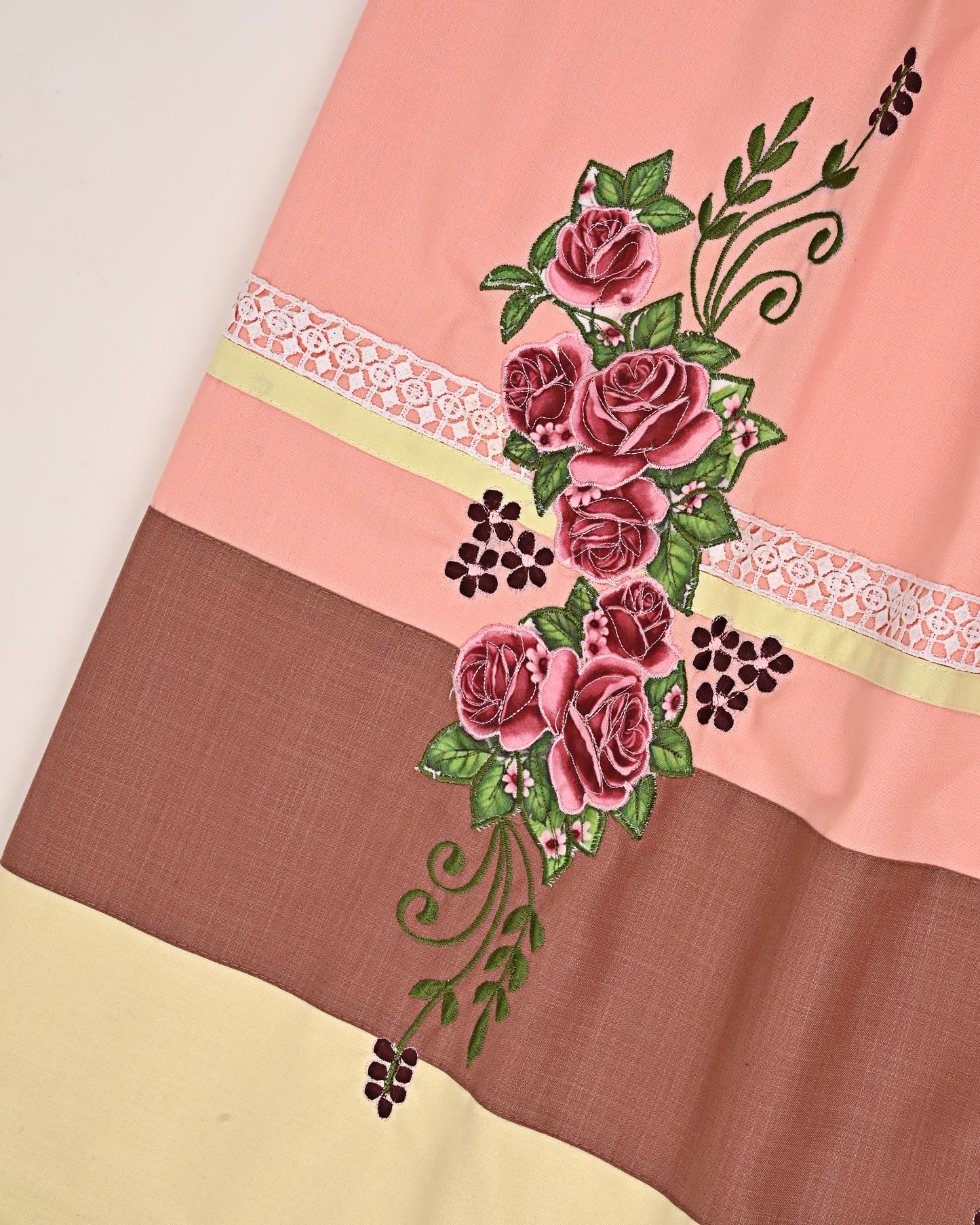 Peach Rida With Smart Dark Light Panel & Floral Work On It