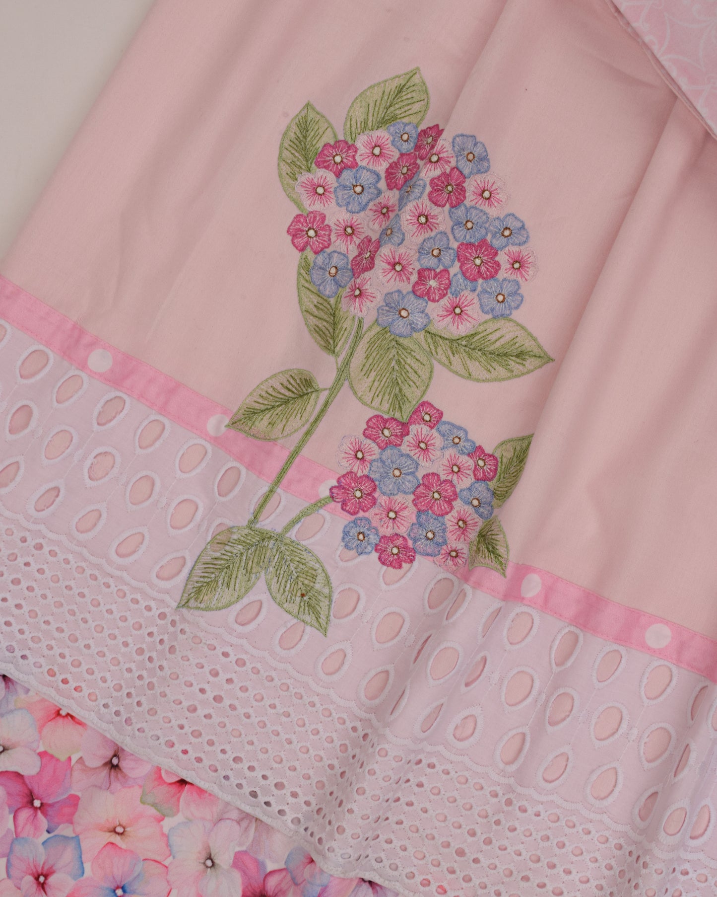 Baby Pink Rida With Floral Panel Hakoba Belt & Floral Embroidery Work