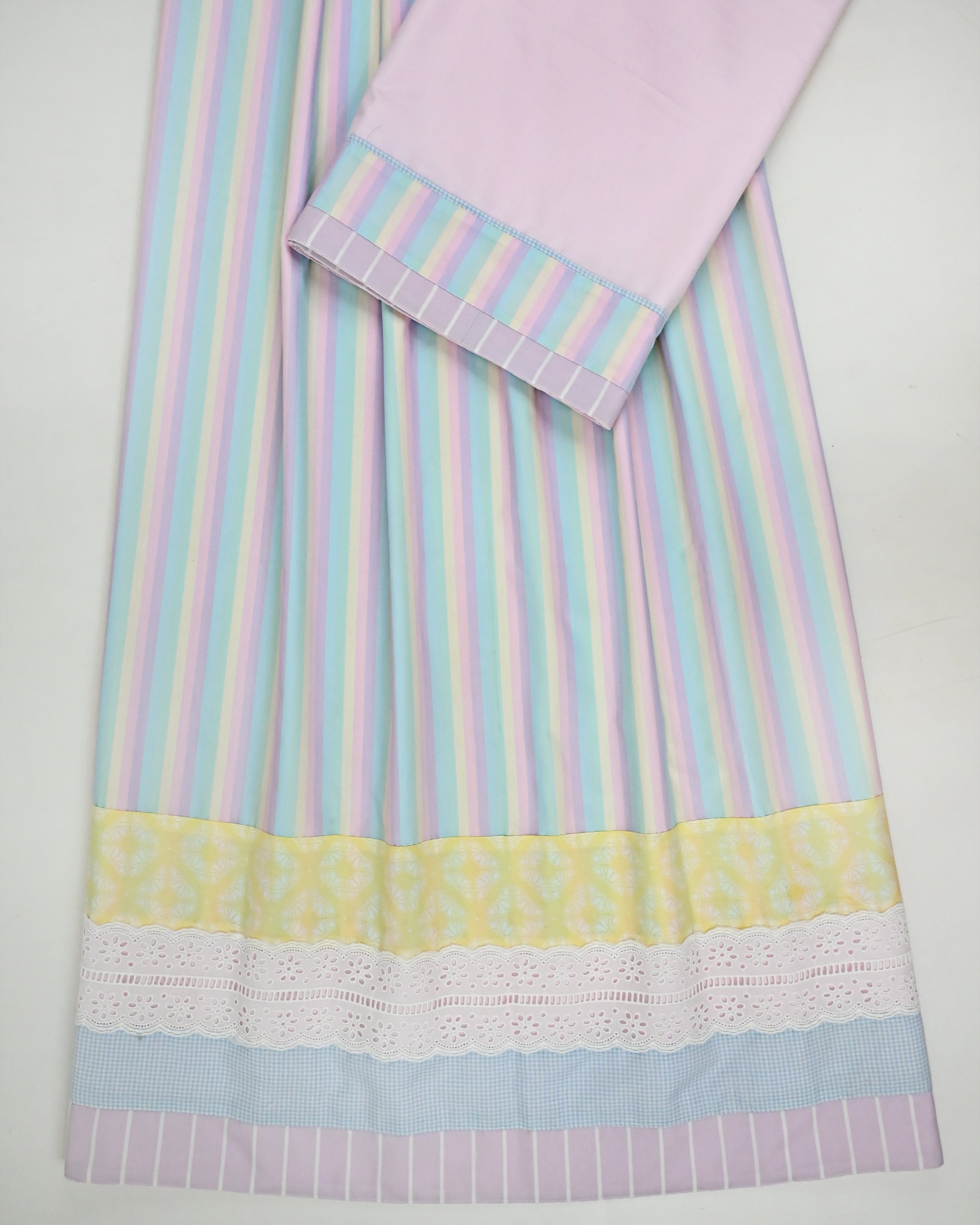 Multi Color Stripes Rida With Smart Lace & Smart Panel-1650/-