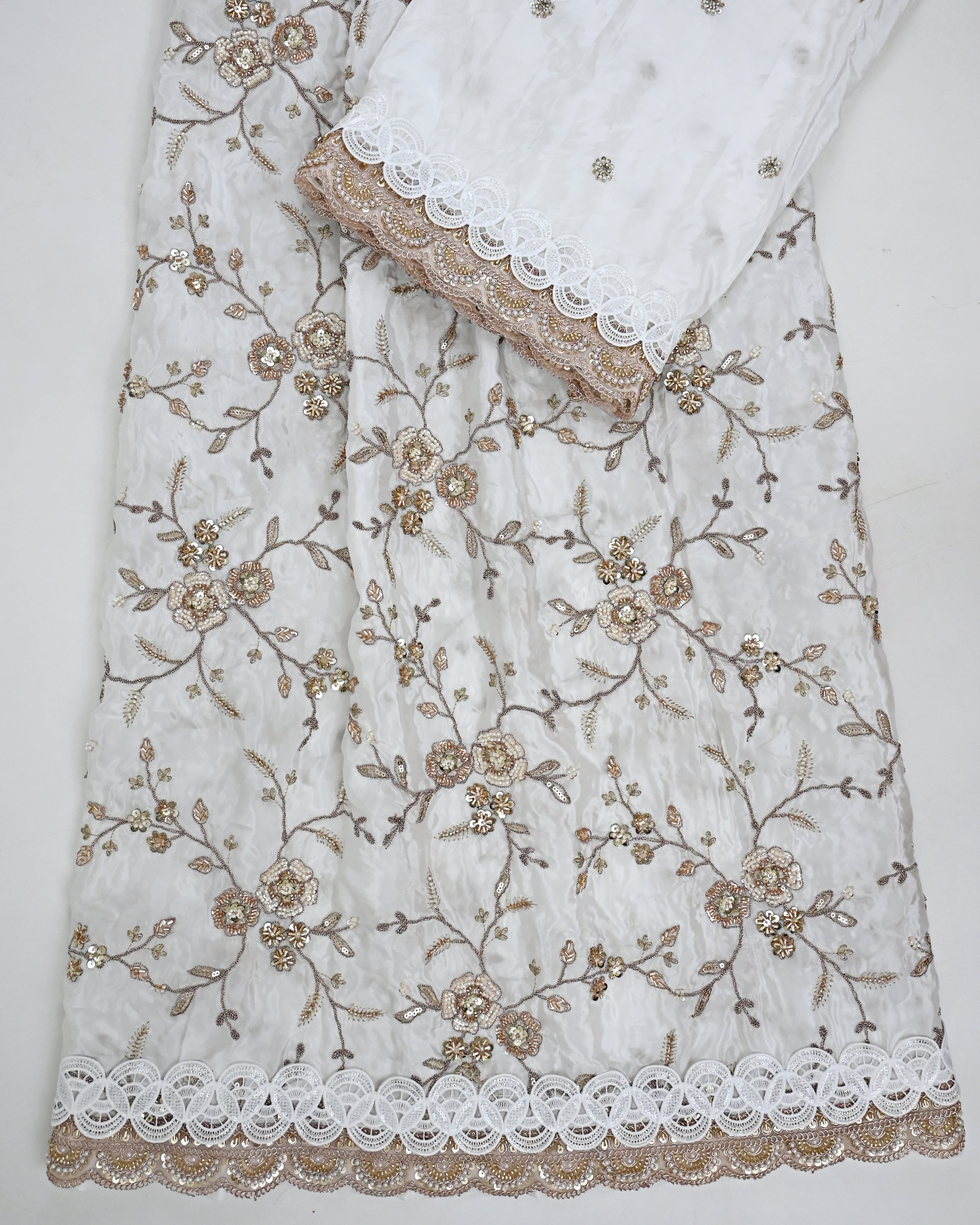 White Heavy Look Material Rida With Heavy Look Lace