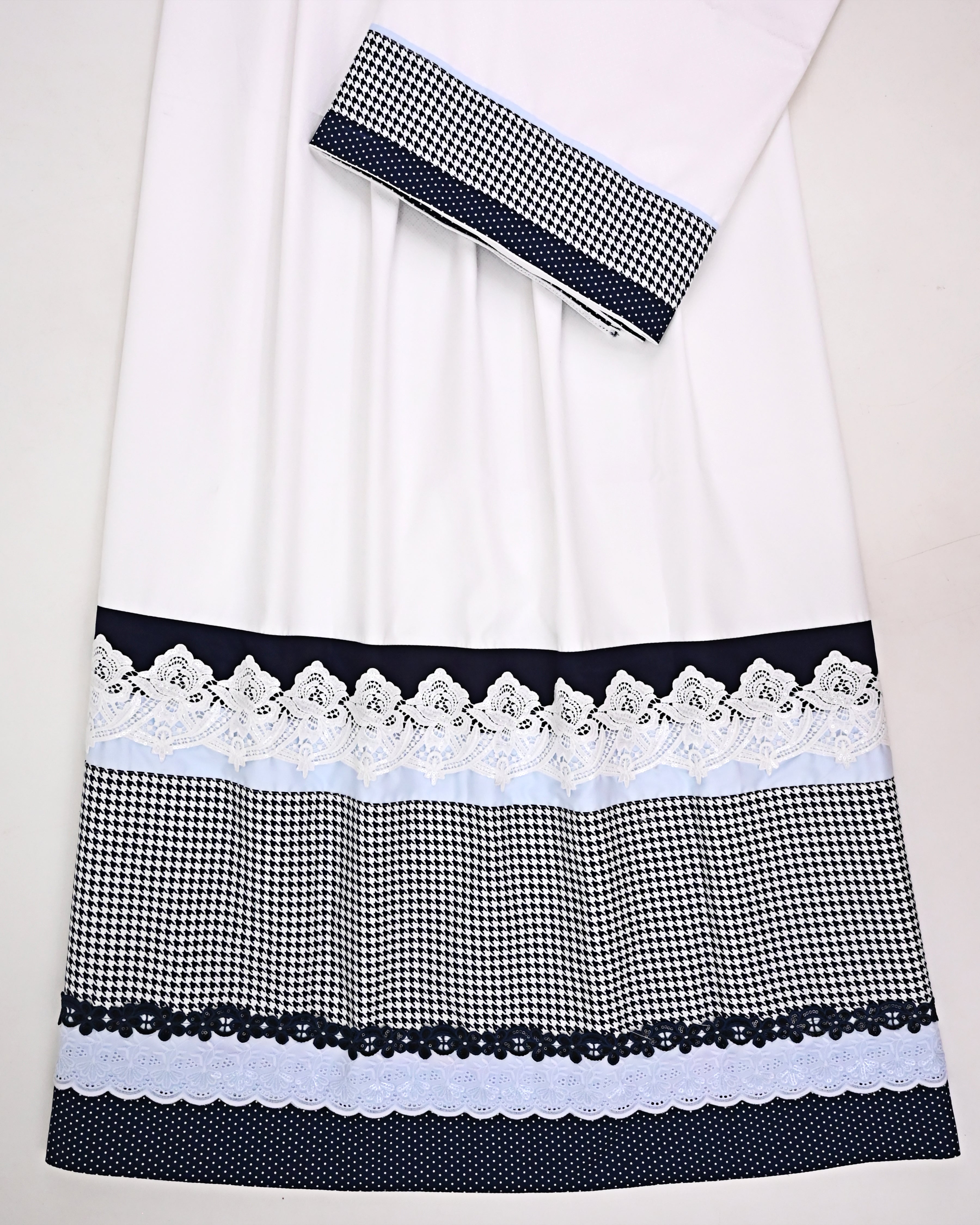 Milky White Rida With Smart Black & White Print Panel & Smart Lacing-2450/-