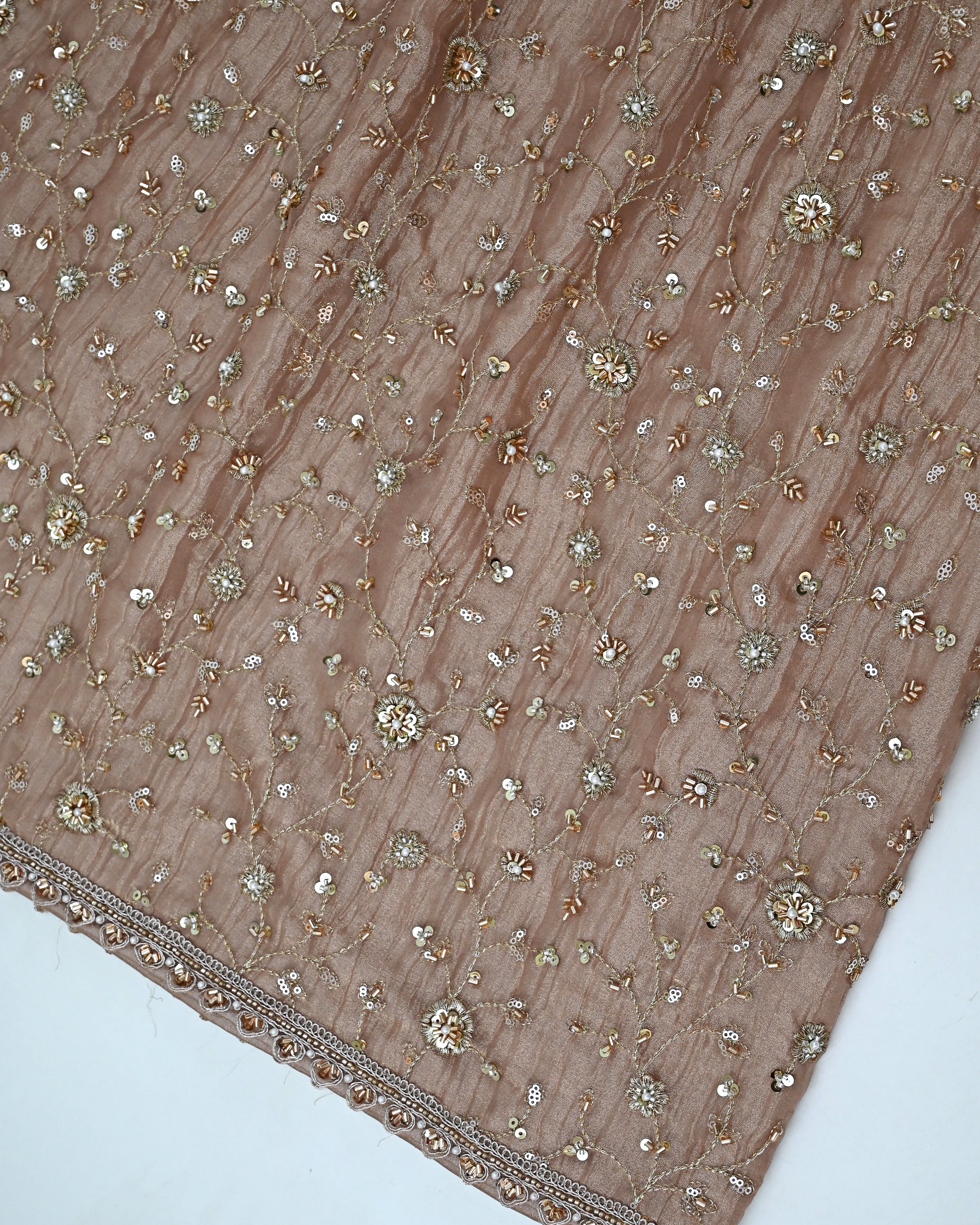 Golden Full Aari Work Rida With Heavy Look & Heavy Lace