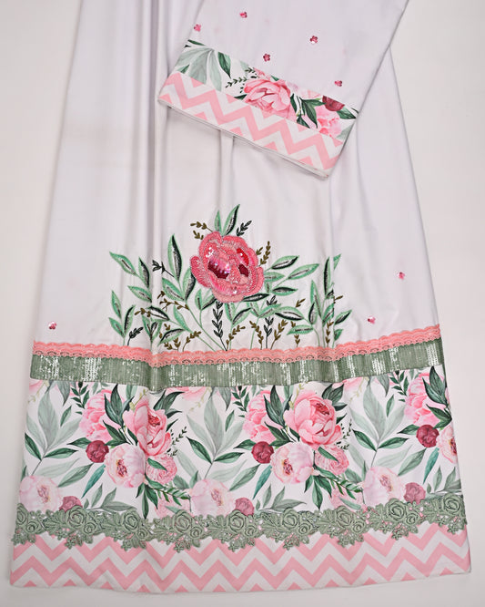 Off White Rida With Smart Floral Panel & Floral Aari Bunch