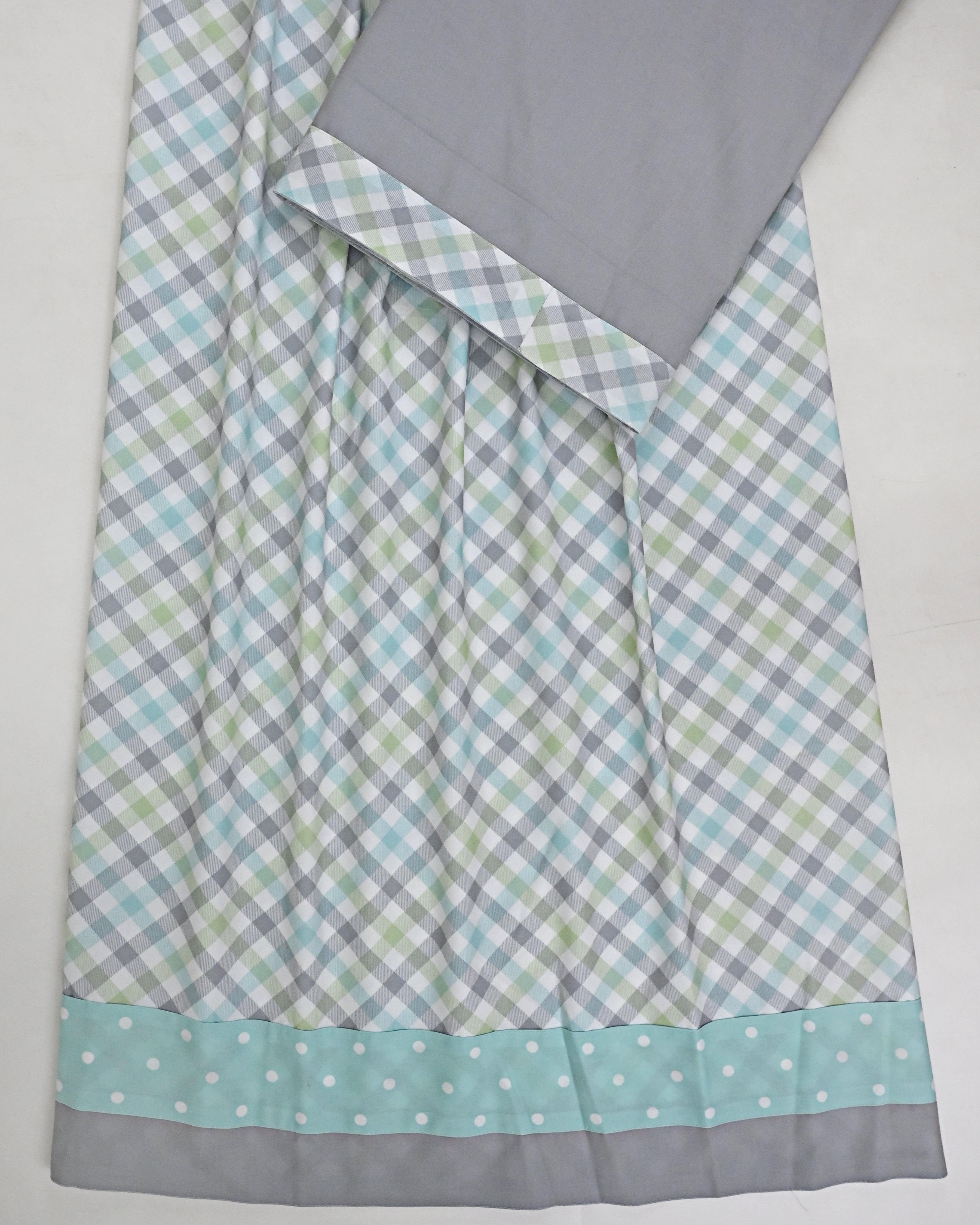 Multi Color Checks Rida With Smart Panel & Smart Plain Grey Pardi