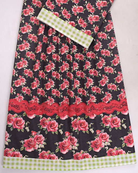 Rose Printed Rida With Rose Panel & Lace