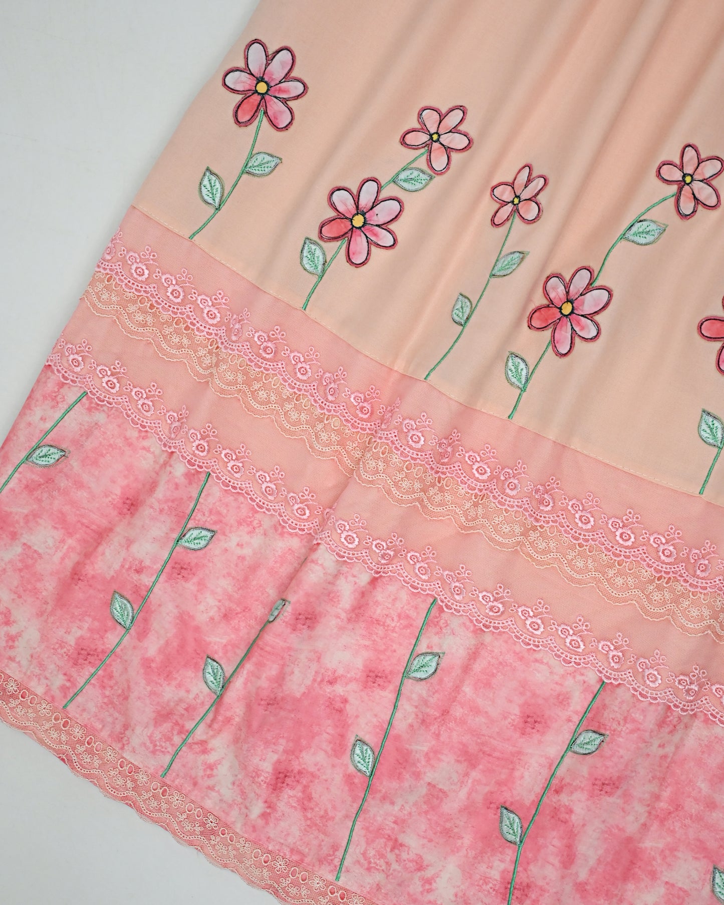 Light Peach Rida With Smart Marble Panel Smart Lace & Floral All Over Work