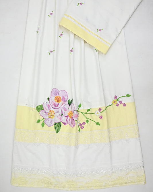 White Rida With Yellow Panel White Lace & Floral Applique Work Floral Emb Booties
