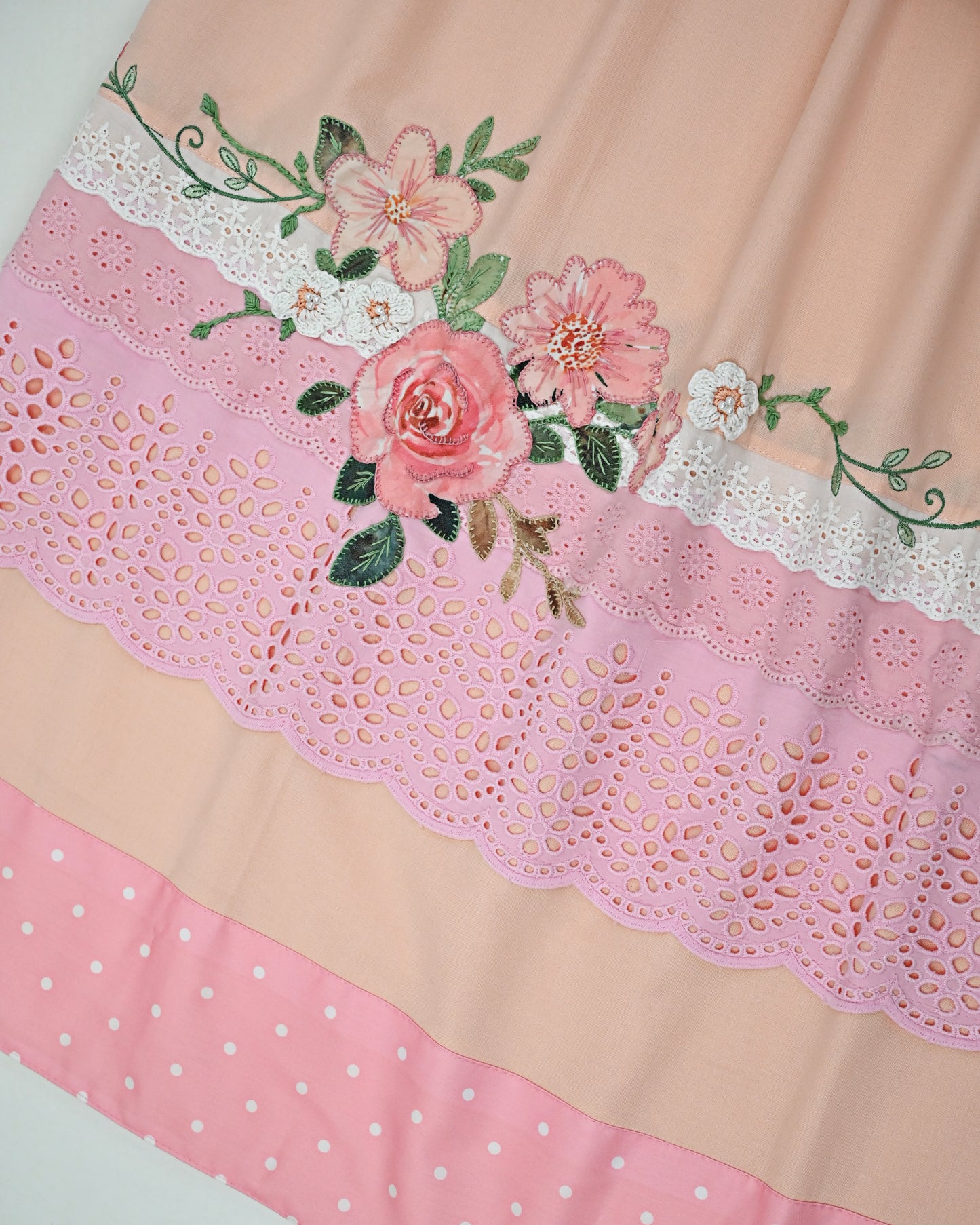 Light Apricot Rida With Smart Lacing Panel & Smart Floral Work & All Over Border