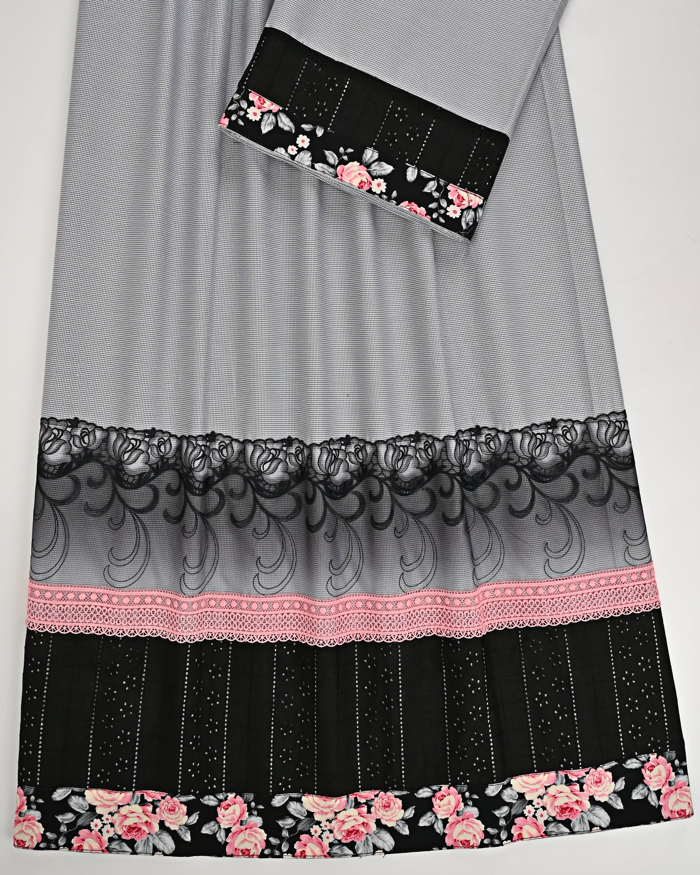 Grey Rida With Black & Pink Lacing & Floral Patta