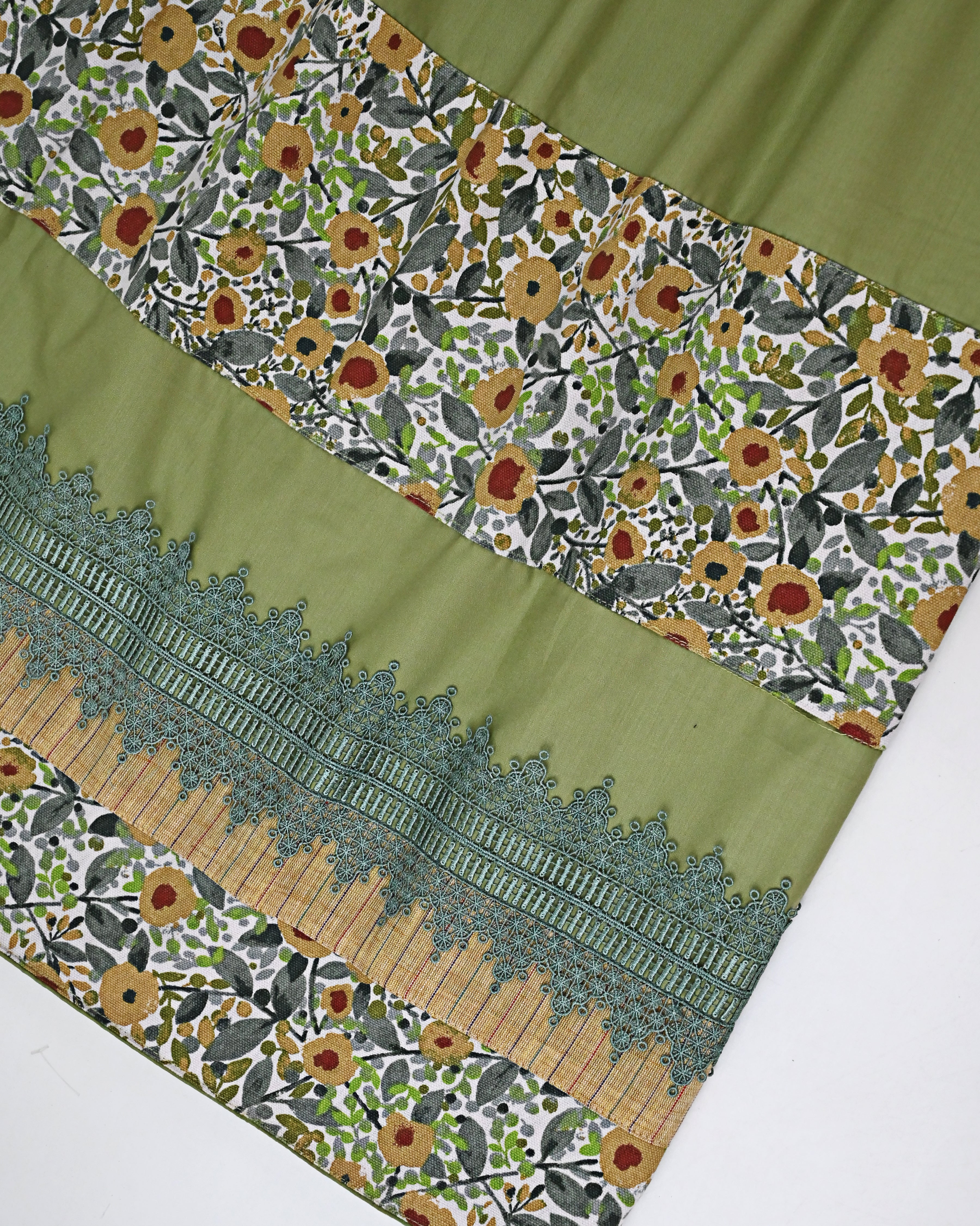 Light Olive Green Rida With Smart Floral Print Panel & Smart Lace