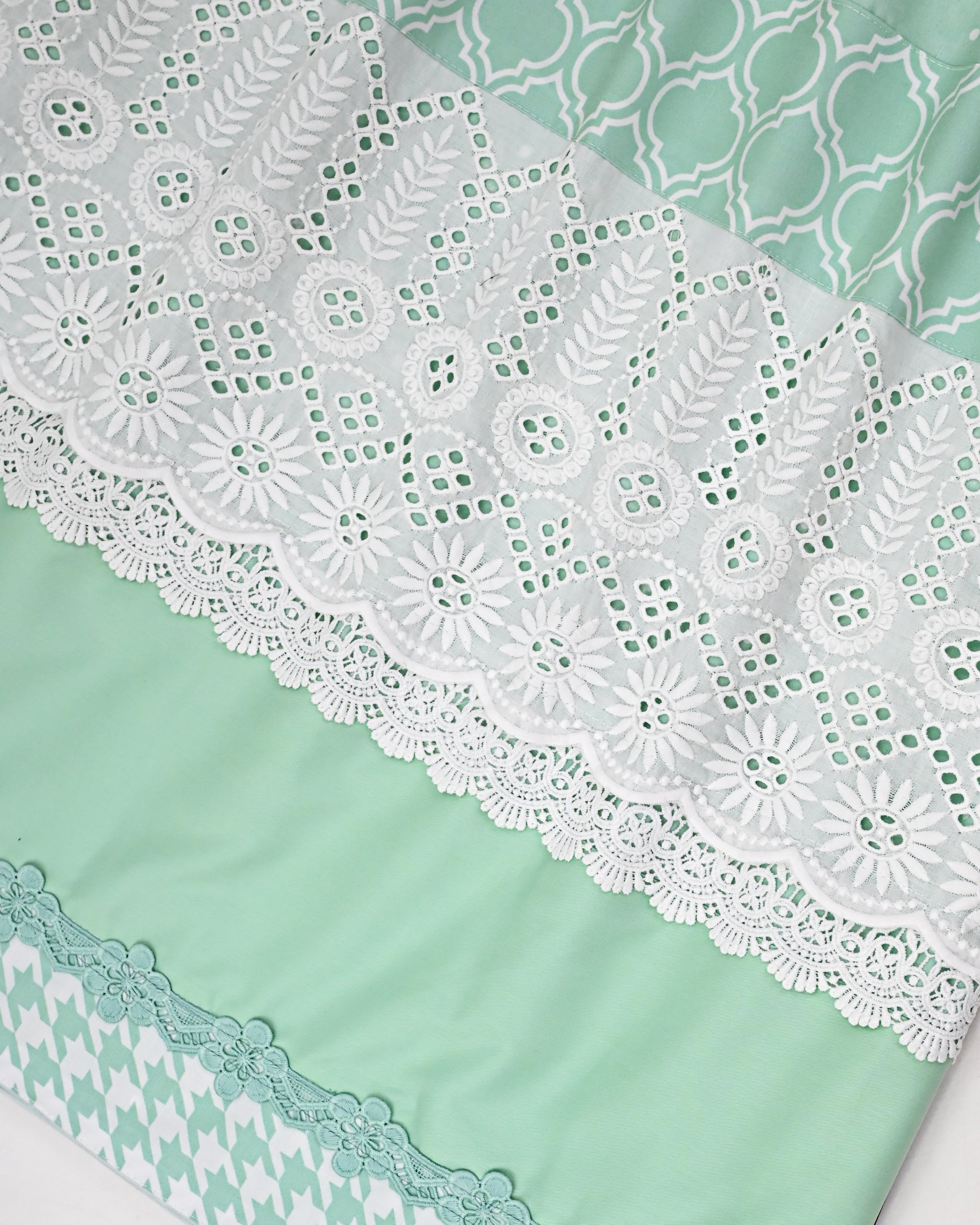 Sea Foam Green With Hakoba Lace & Smart Design Panel