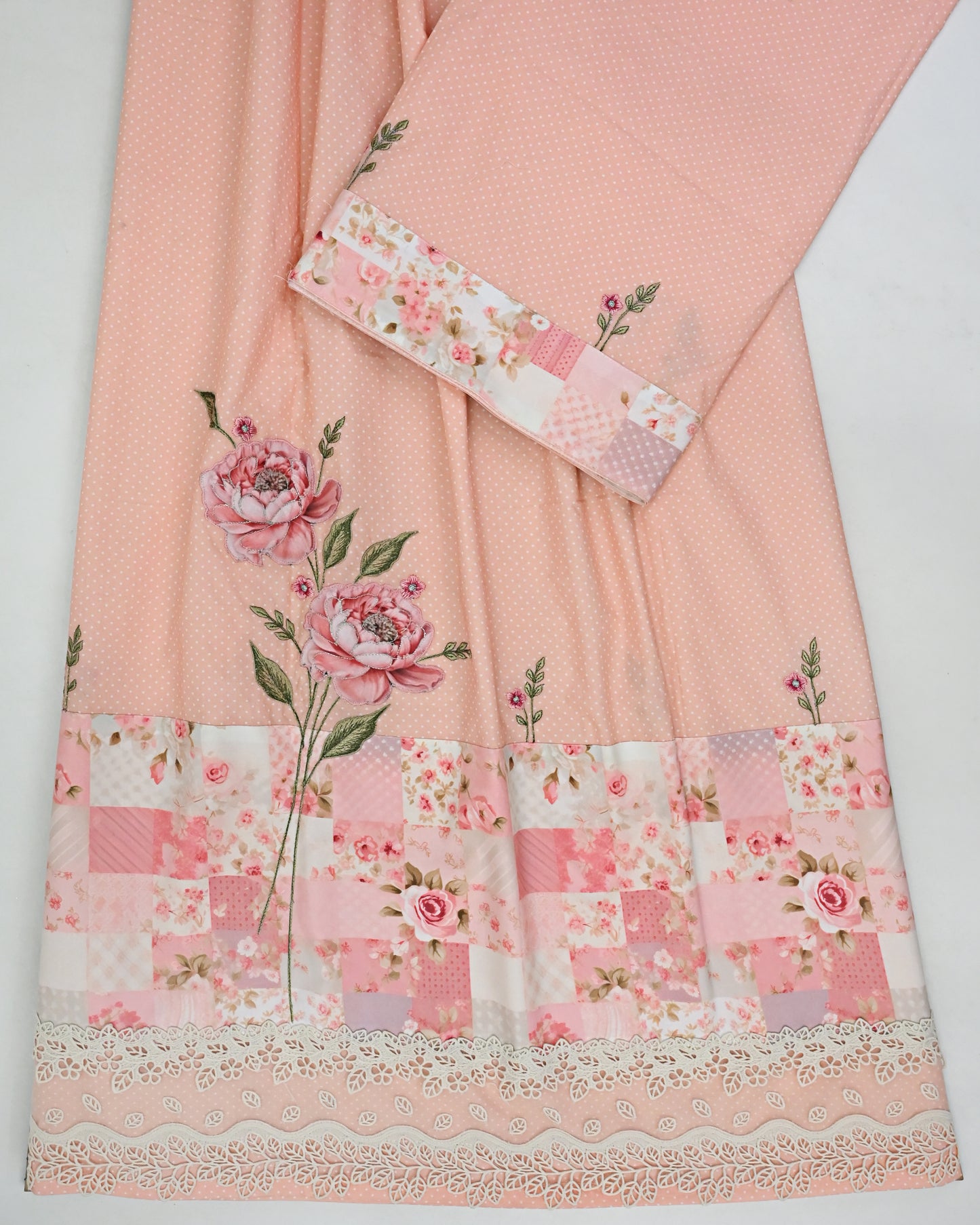 Light Peach White Polka Dots Rida With Smart Lace & Beautiful Design Panel Floral Work