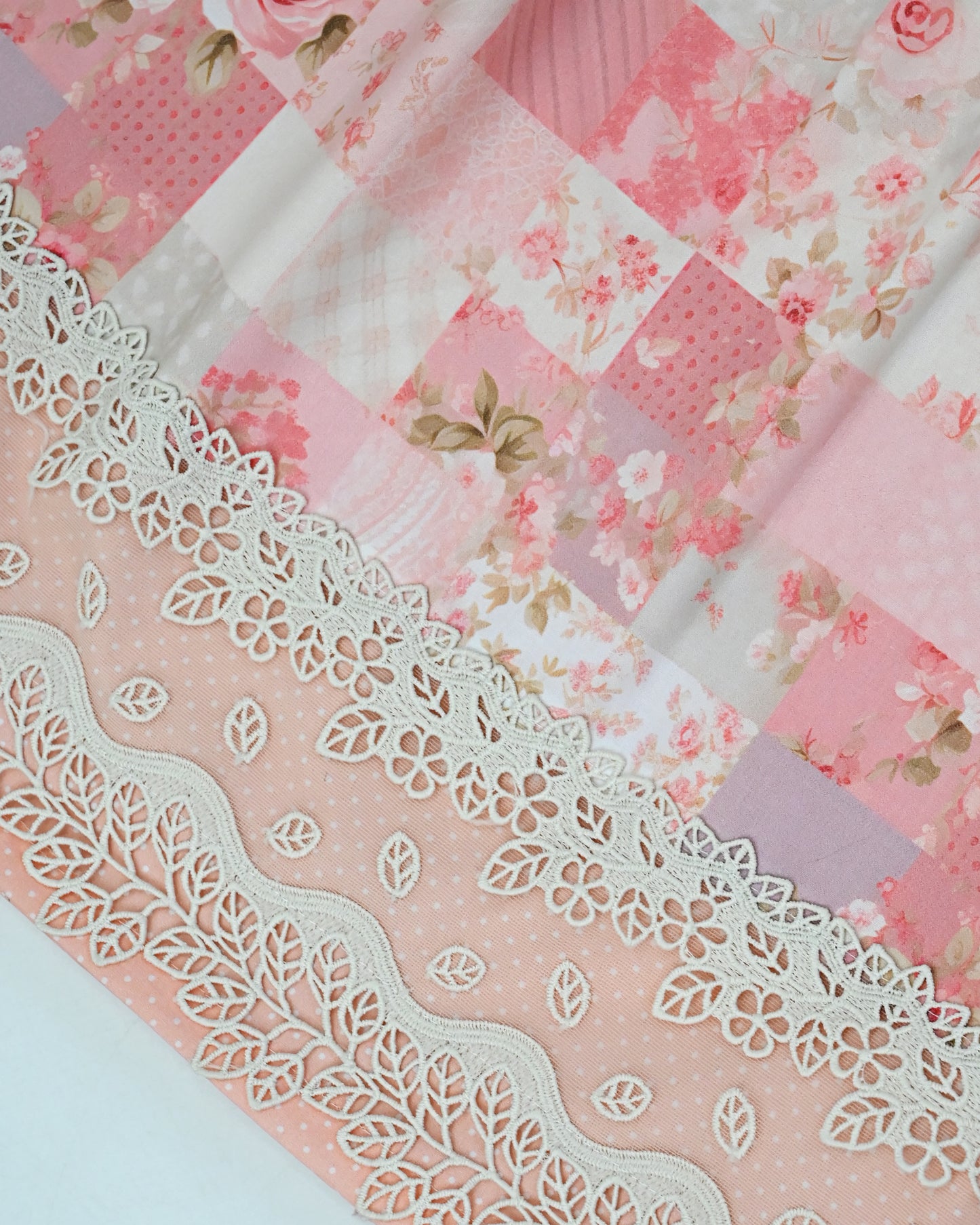 Light Peach White Polka Dots Rida With Smart Lace & Beautiful Design Panel Floral Work