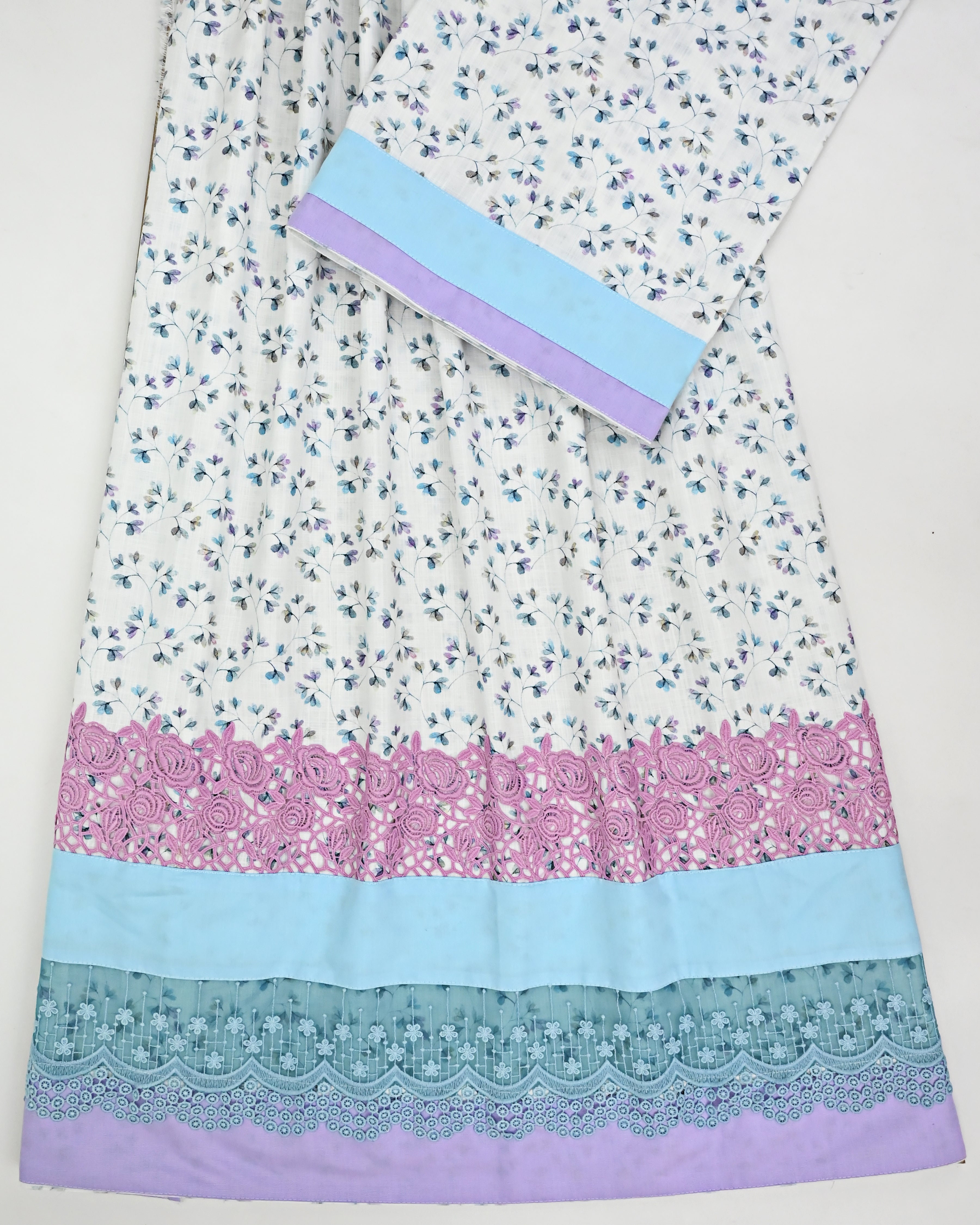White Base Floral Printed Rida With Smart Lacing & Panel