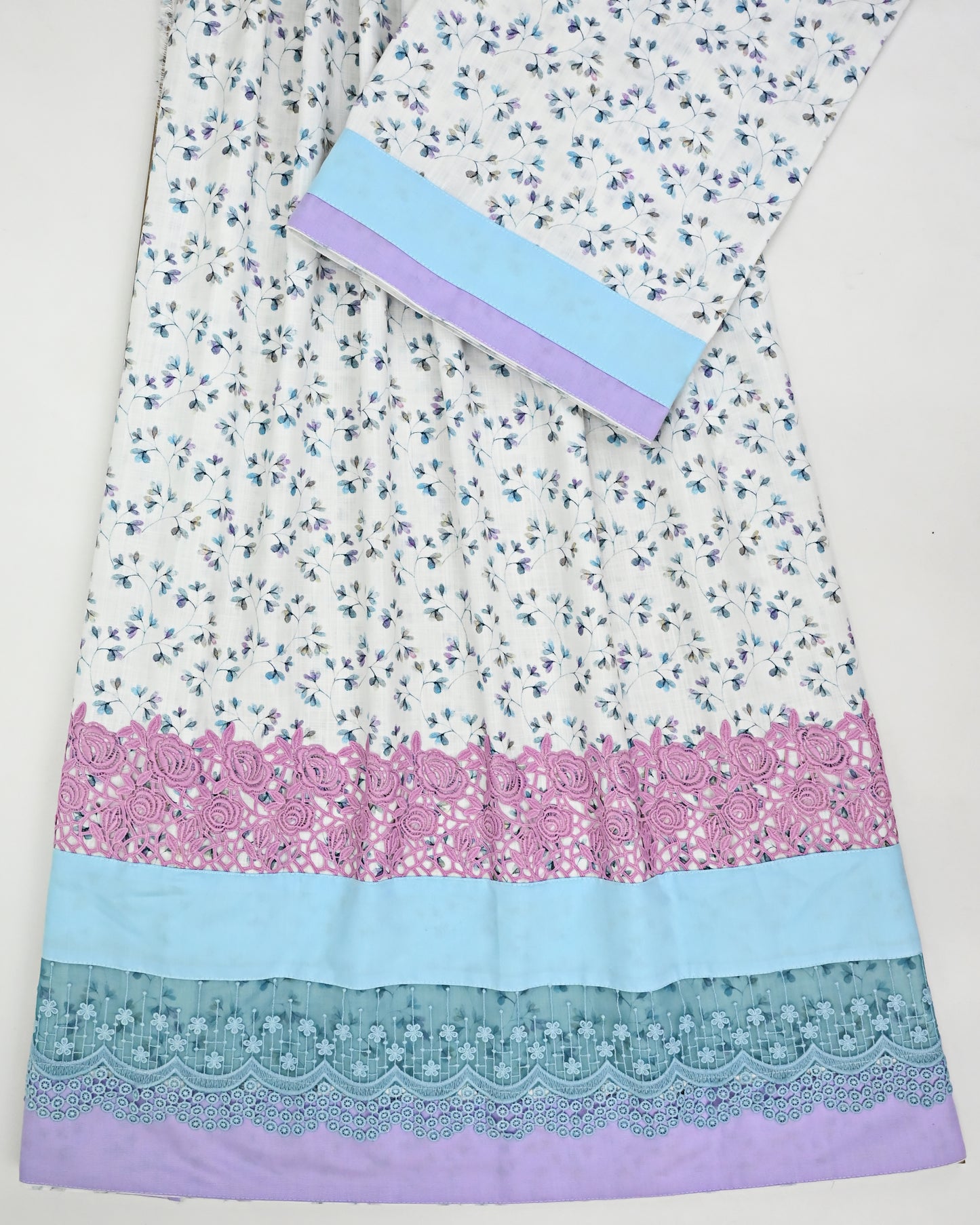 White Base Floral Printed Rida With Smart Lacing & Panel