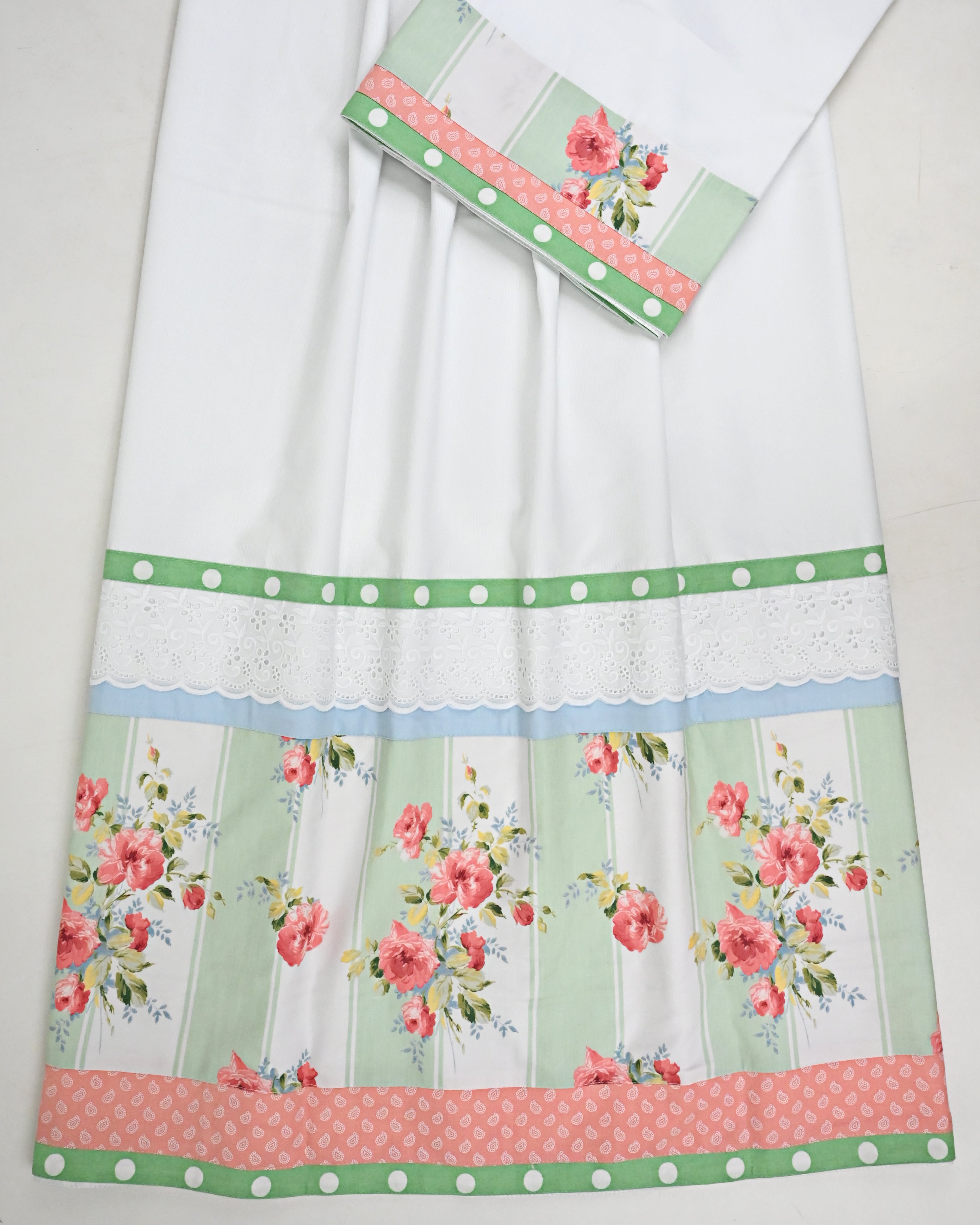 Milky White Rida With Smart Floral Printed Panel & Smart Lace
