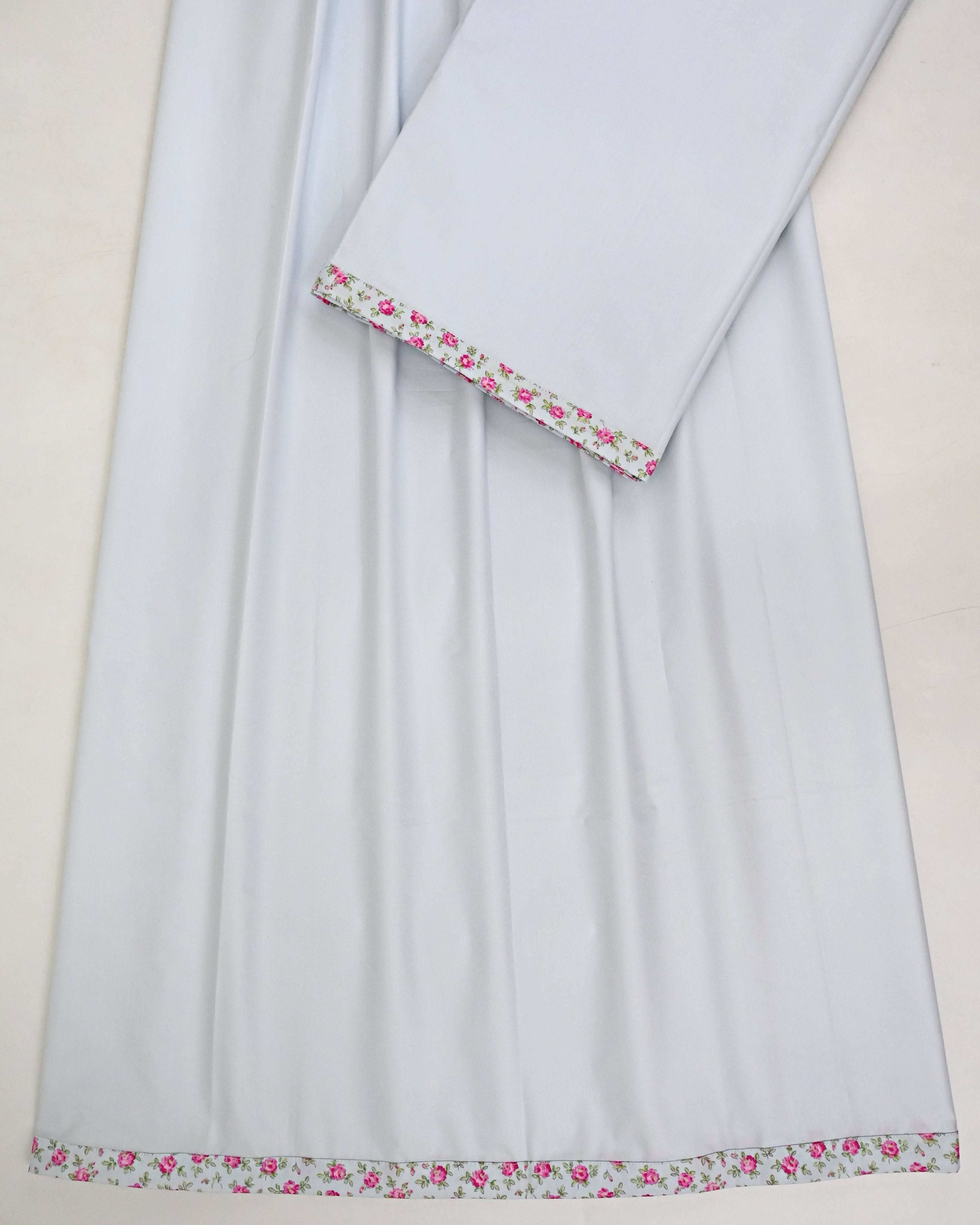 Pale Powder Blue Ohbat Rida With Smart Floral Patti