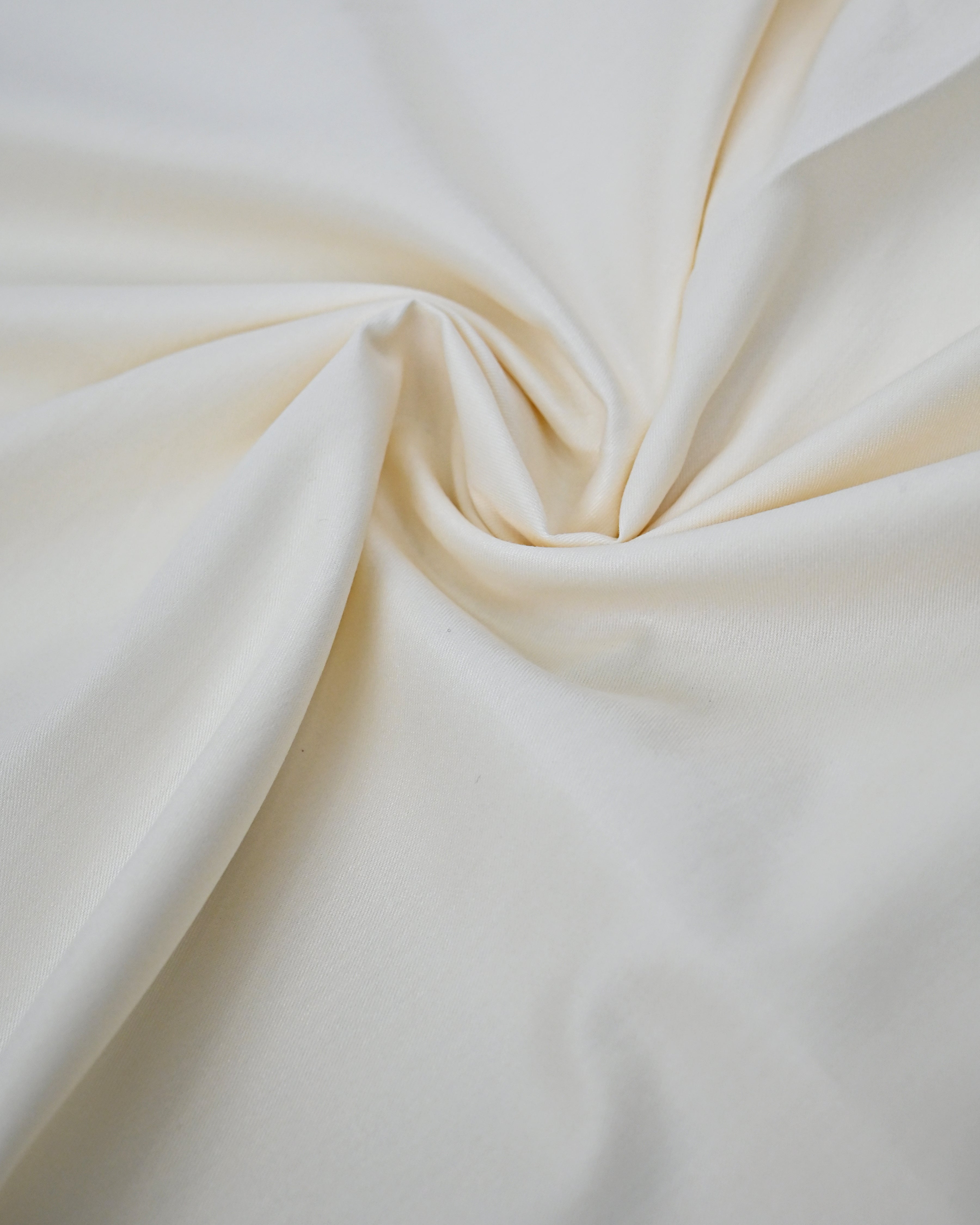 Ivory Ohbat Rida With Smart Floral Panel