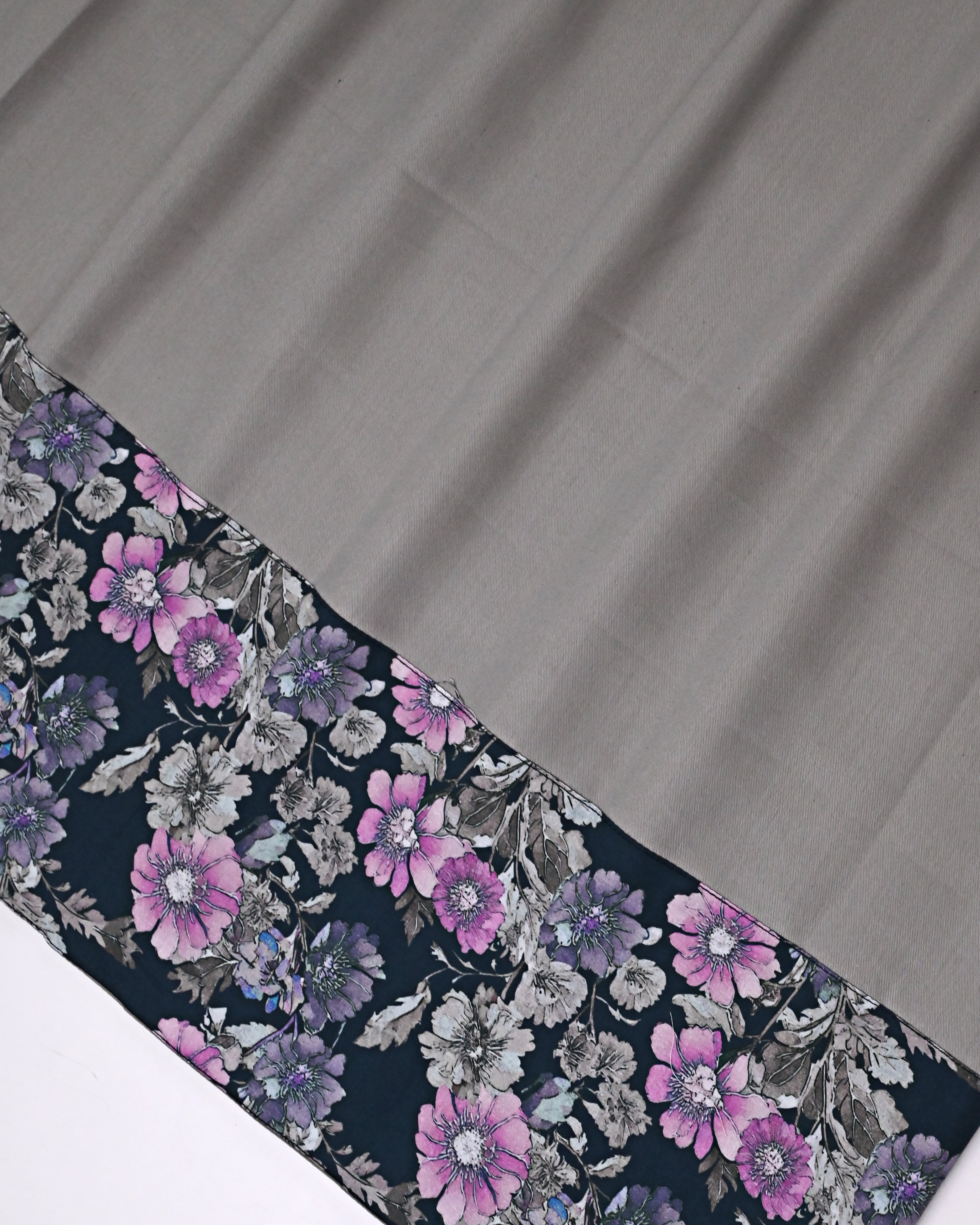 Charcoal Grey Ohbat Rida With Smart Floral Panel